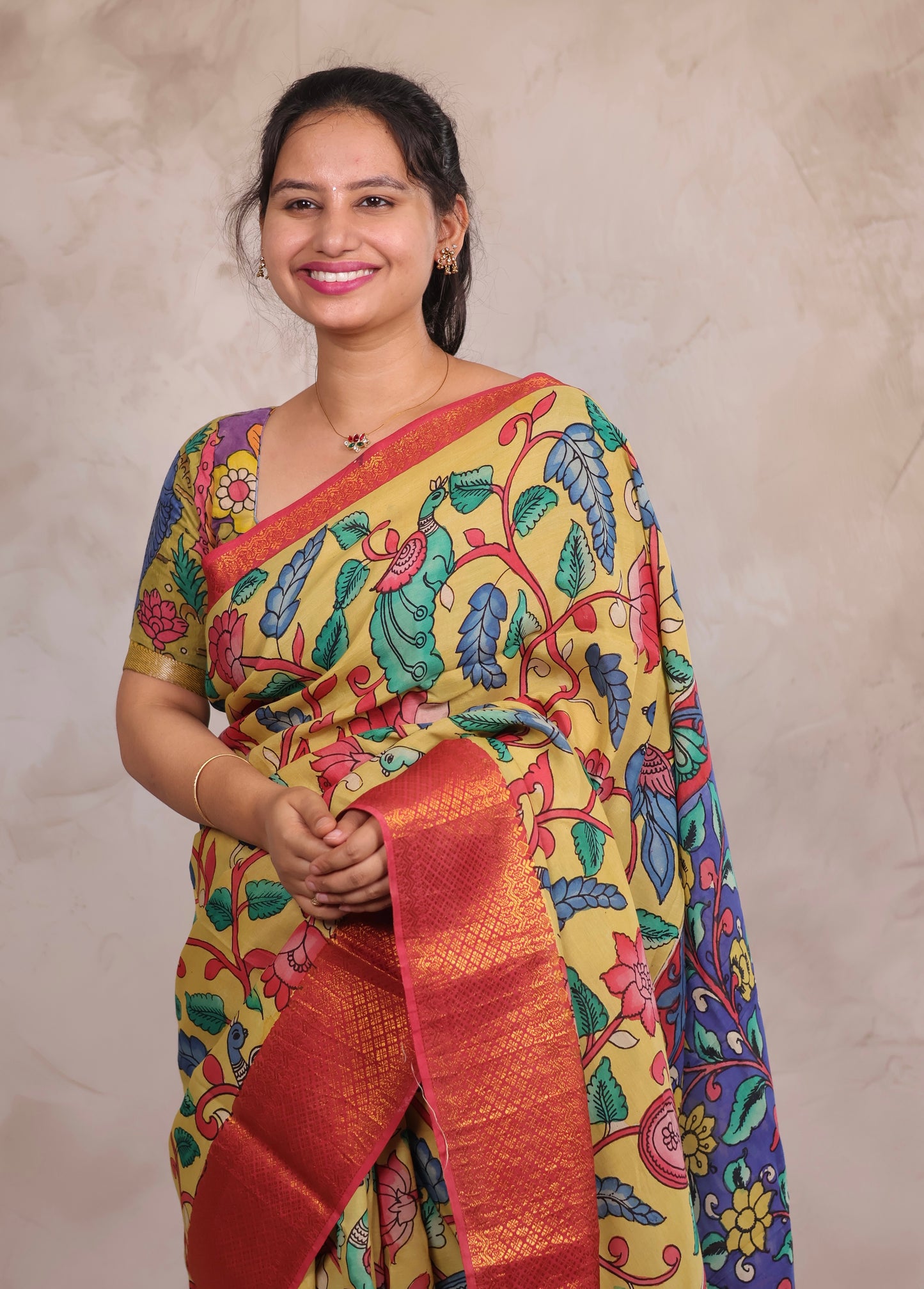 Hand Drawn Pen Kalamkari Light Yellow And Red Bangalore Silk Kanchi Border Saree | Looms & Tassels