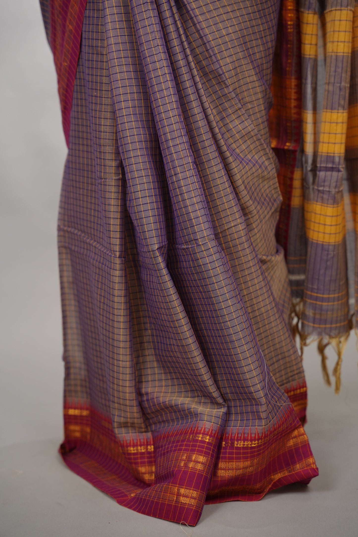 Lavender Dual Tone Checks Narayanpet Cotton Saree with Traditional contrast Border | Looms & Tassels