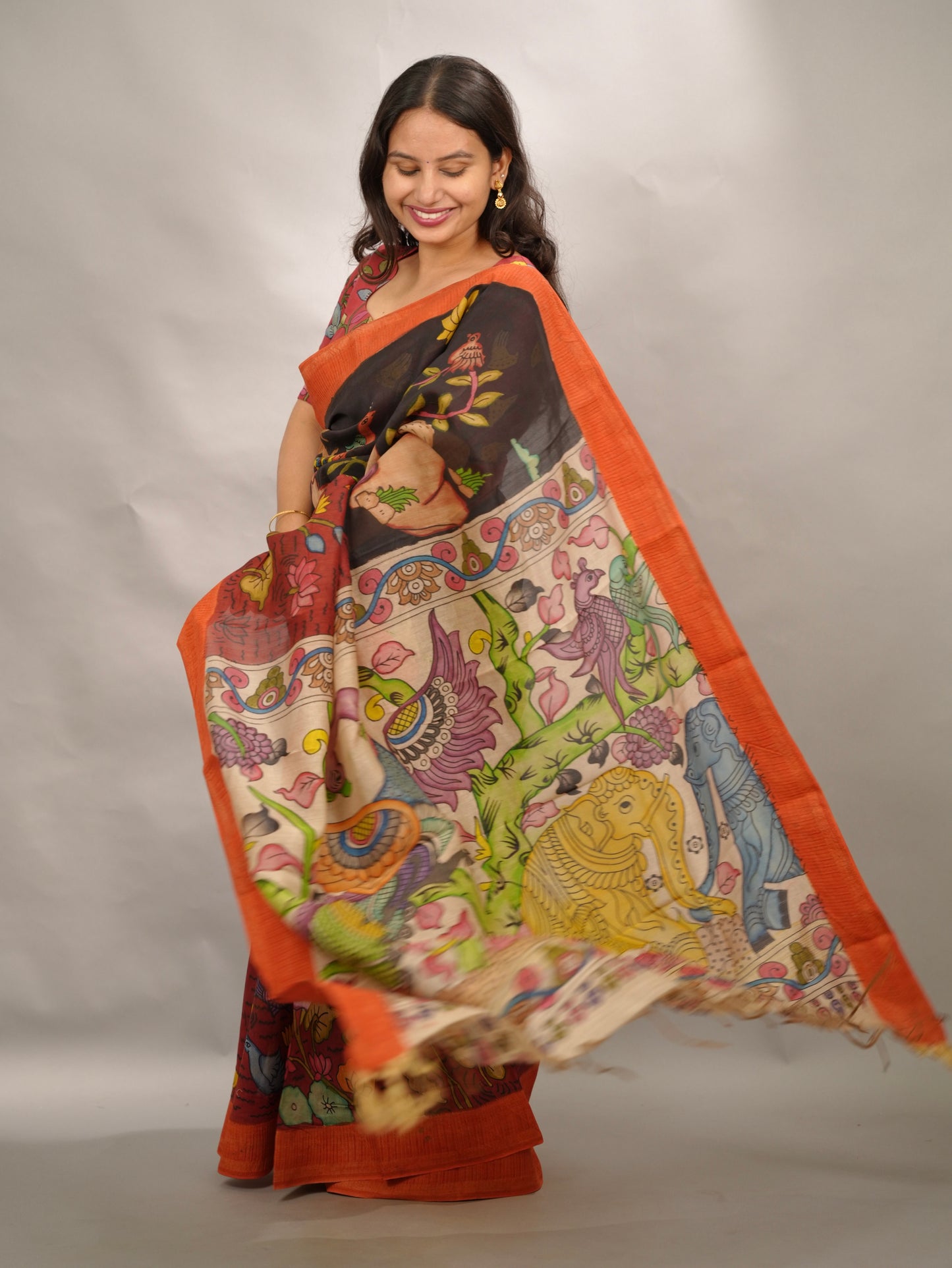 Black Hand Drawn Pen Kalamkari Bangalore Silk Gicha Border Saree | Looms & Tassels