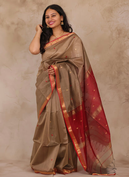 Handloom Maheswari Silk Cotton Sarees | Looms & Tassels