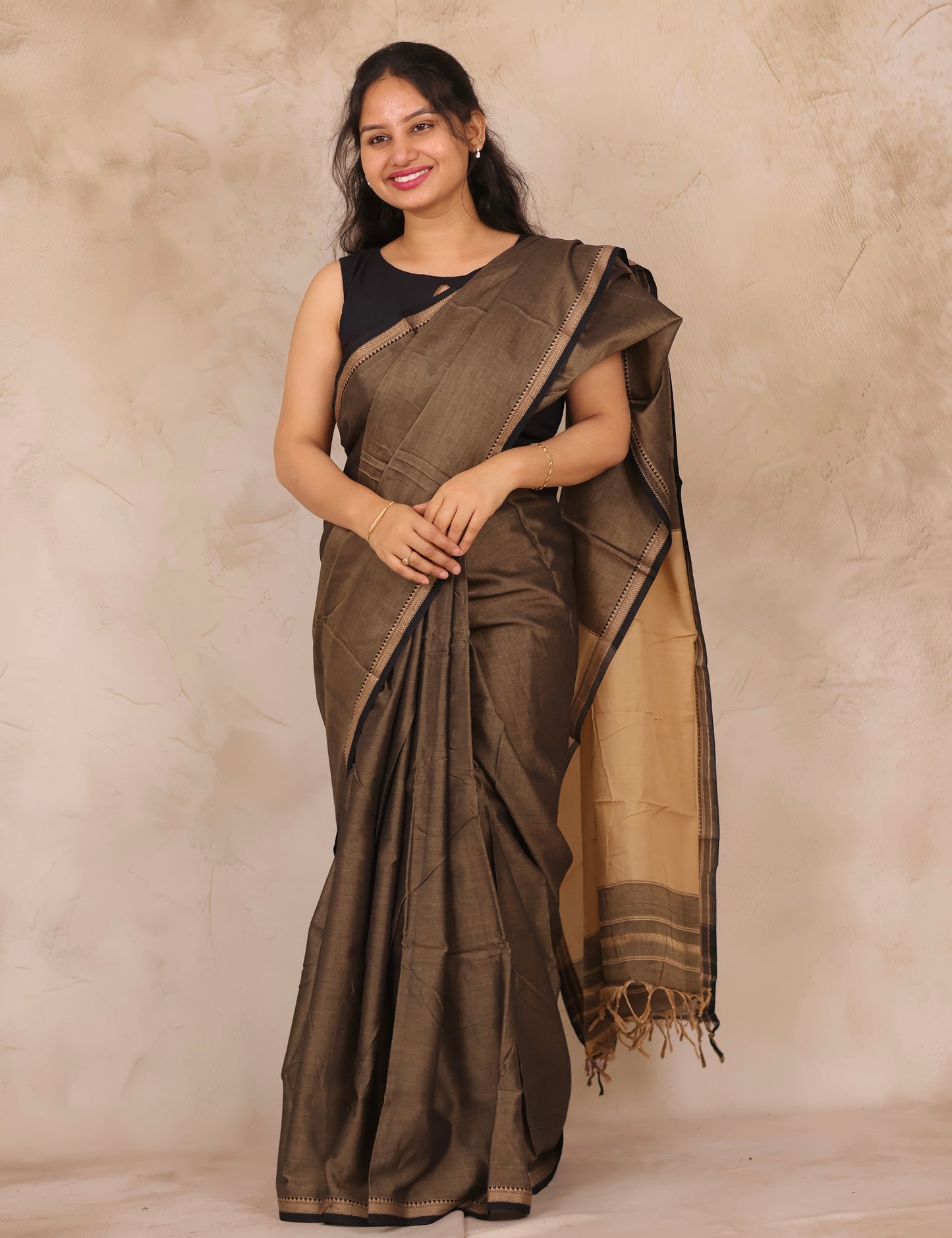 Grey & Black Narayanpet Cotton Saree | Looms & Tassels