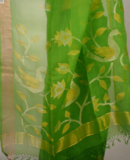 Paret Green Handloom Muslin Silk Saree With jamdhani weaving | Looms & Tassels