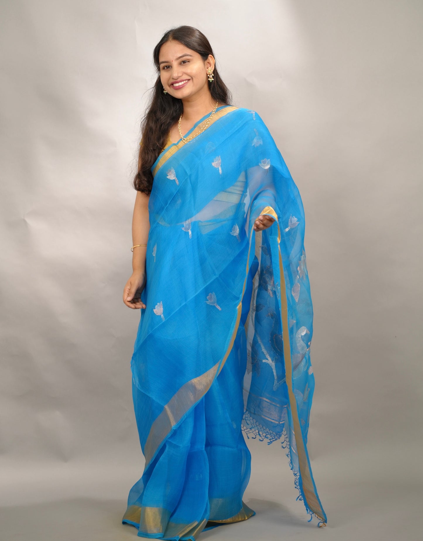 Blue Handloom Muslin Silk Saree With jamdhani weaving | Looms & Tassels