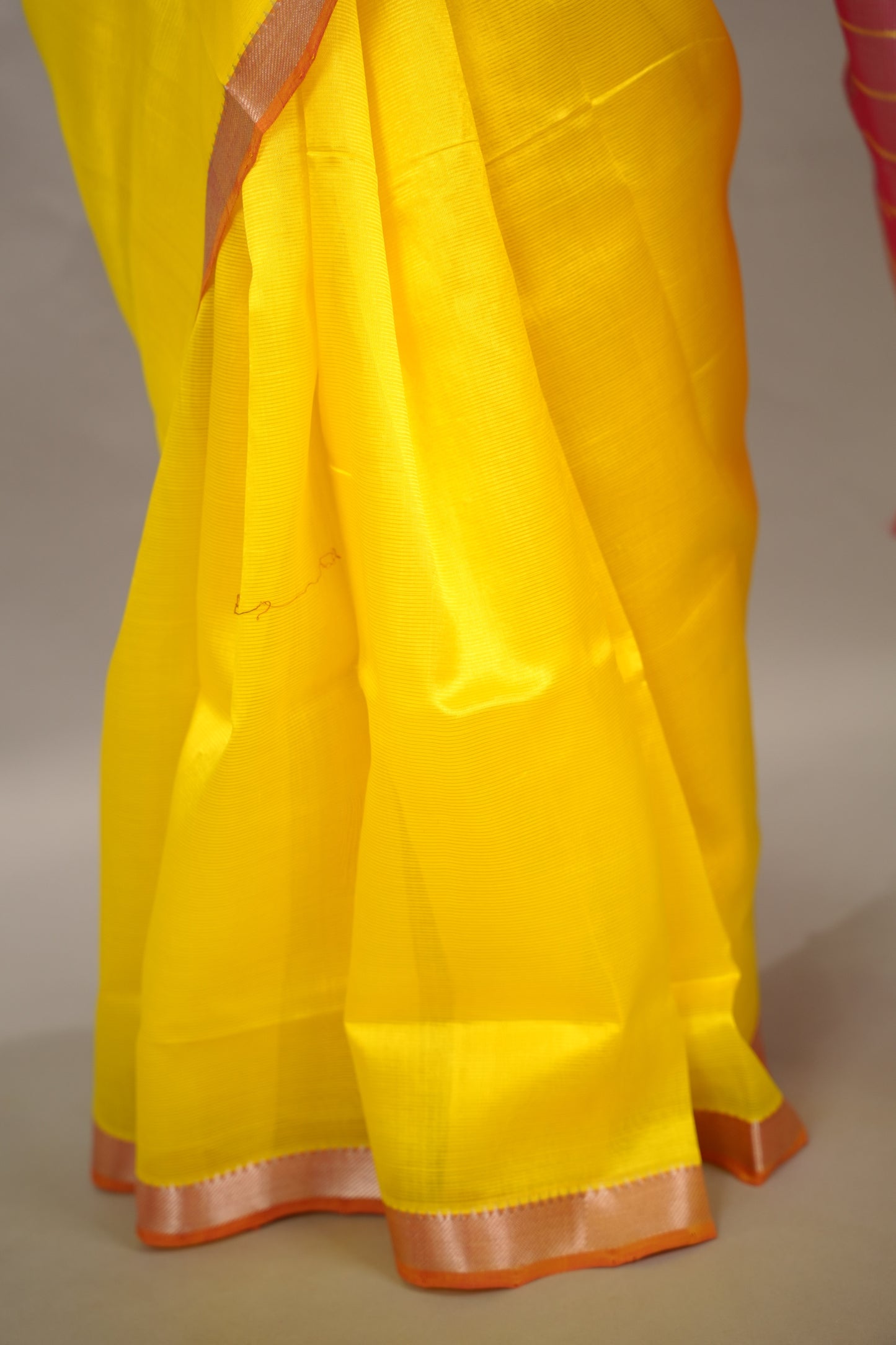 Yellow & Pink Handloom Mangalagiri Silk Saree| Looms & Tassels