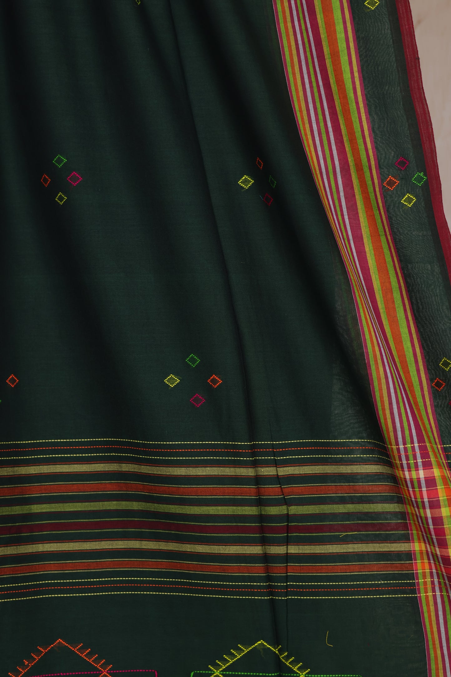 Bottle Green Bhujodi weaving Malai Cotton Saree | Looms & Tassels