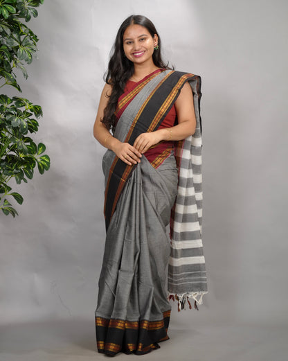 Grey Narayanpet Cotton Saree With Ganga And Jamuna Border | Looms & Tassels
