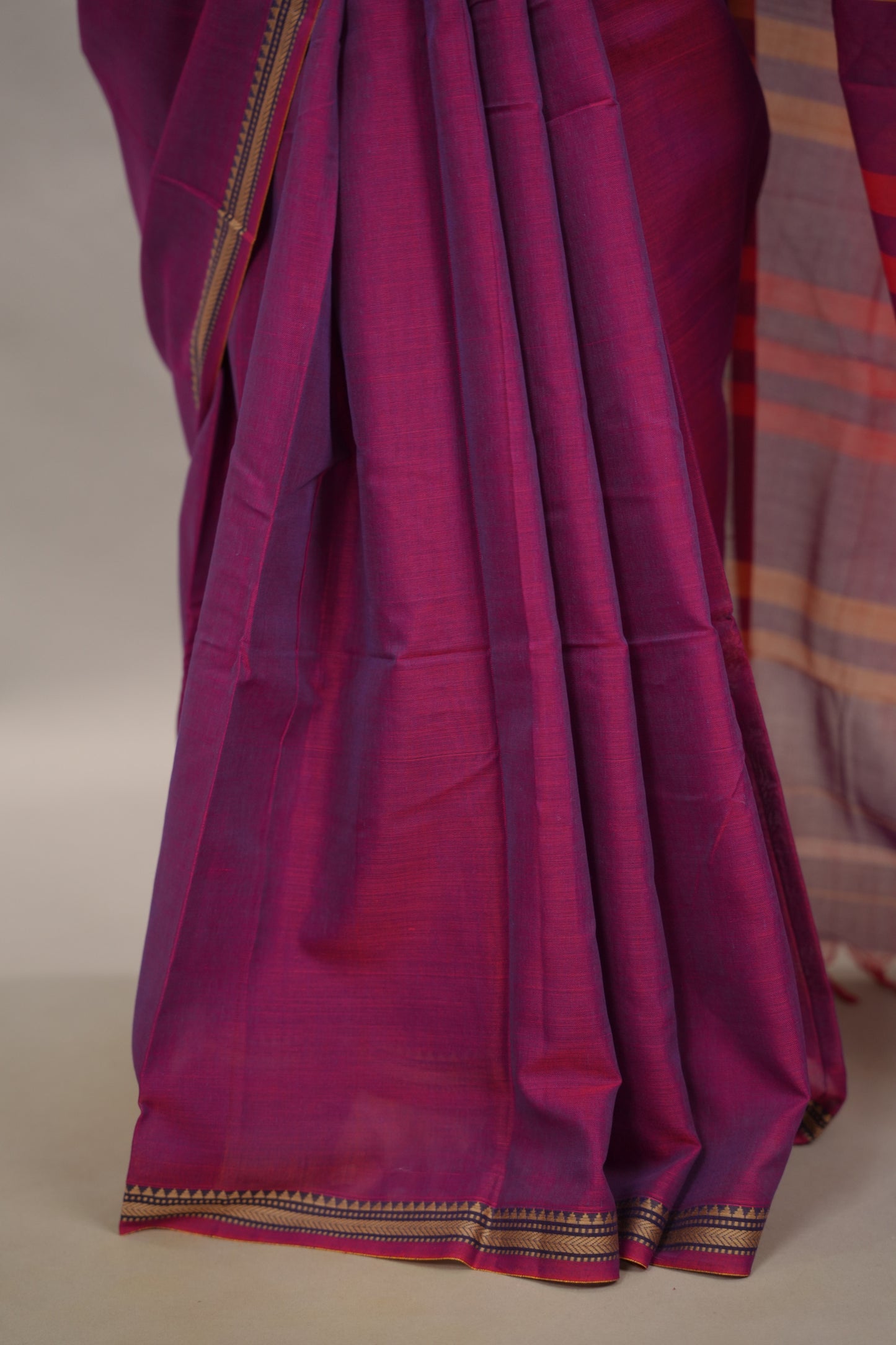 Magenta Narayanpet Cotton Saree | Looms & Tassels