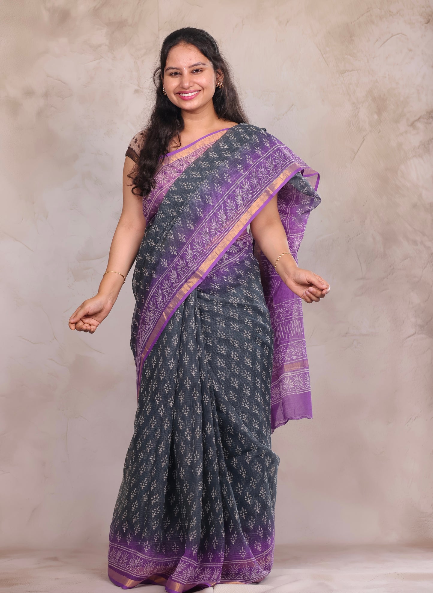 Ash And Dark Lavender Dual Shade Pure Kota Doria Saree with Bagru Handblock Prints | Looms & Tassels