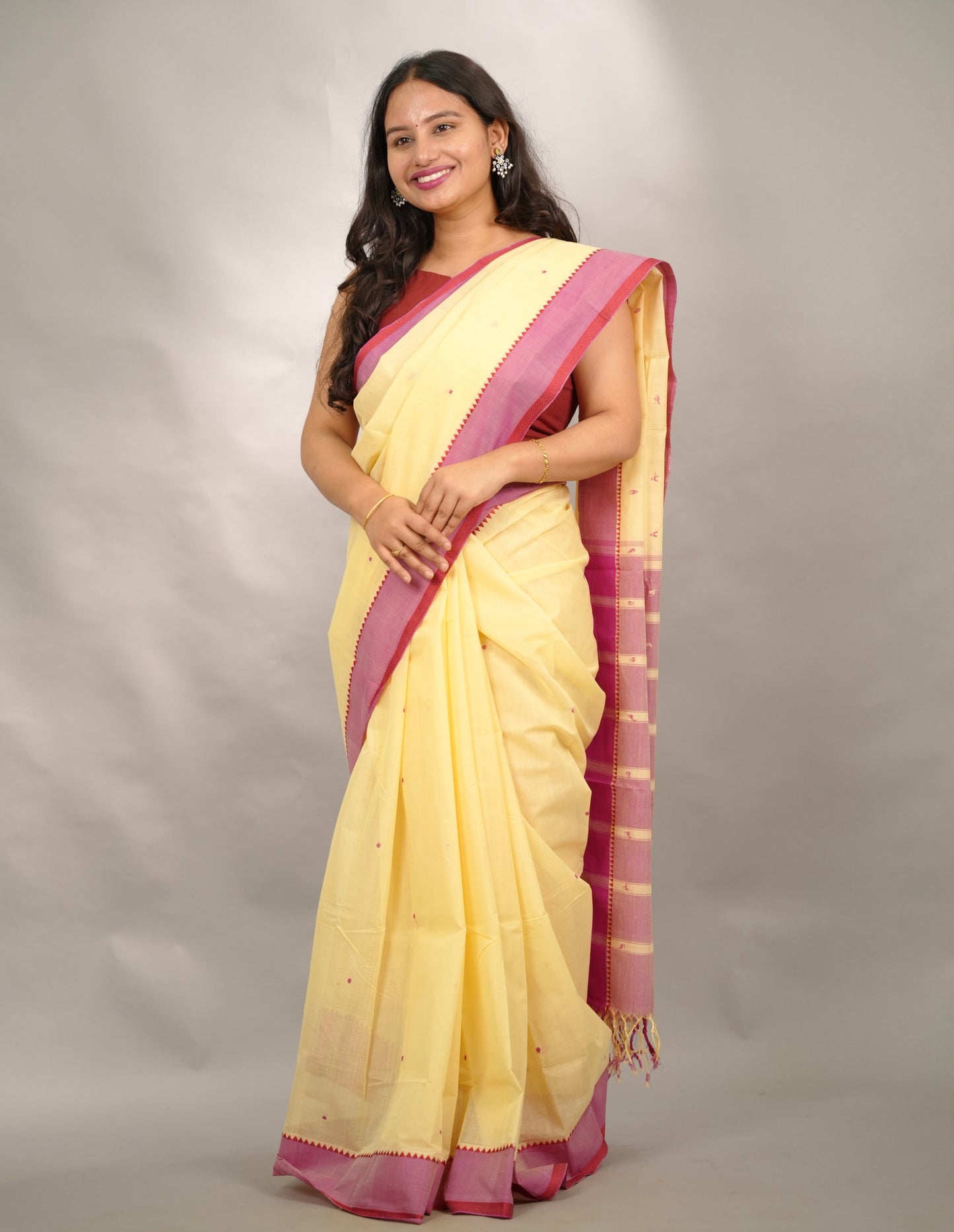 Cream Handloom Venkatagiri Cotton Saree Without Blouse | Looms & Tassels