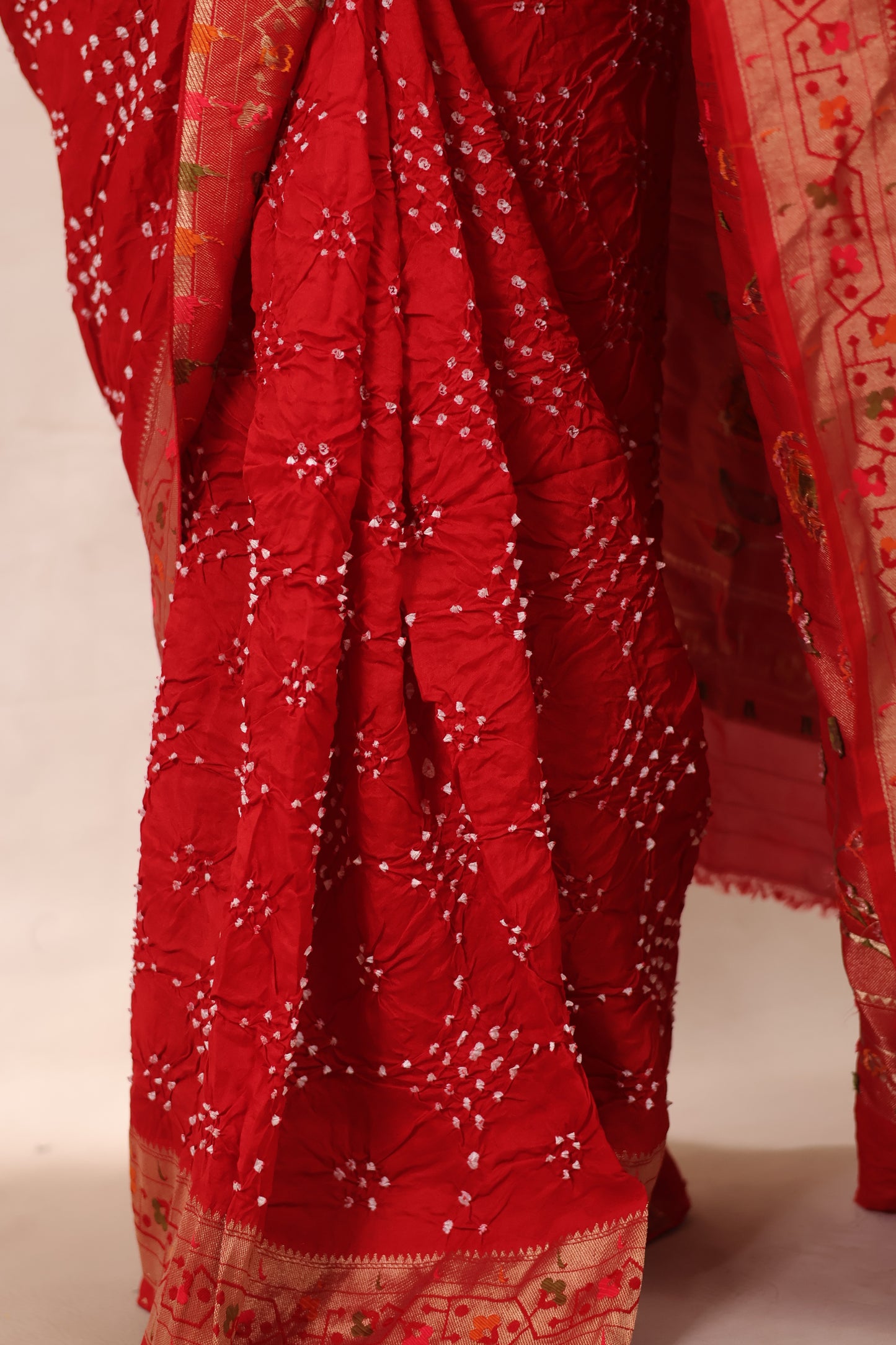 Red Handcrafted Pattern Bandhani Paithani Dola Silk Saree | Looms & Tassels