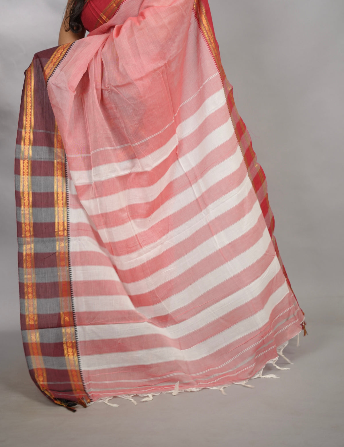 Onion Pink Narayanpet Cotton Saree With Ganga And Jamuna Border | Looms & Tassels