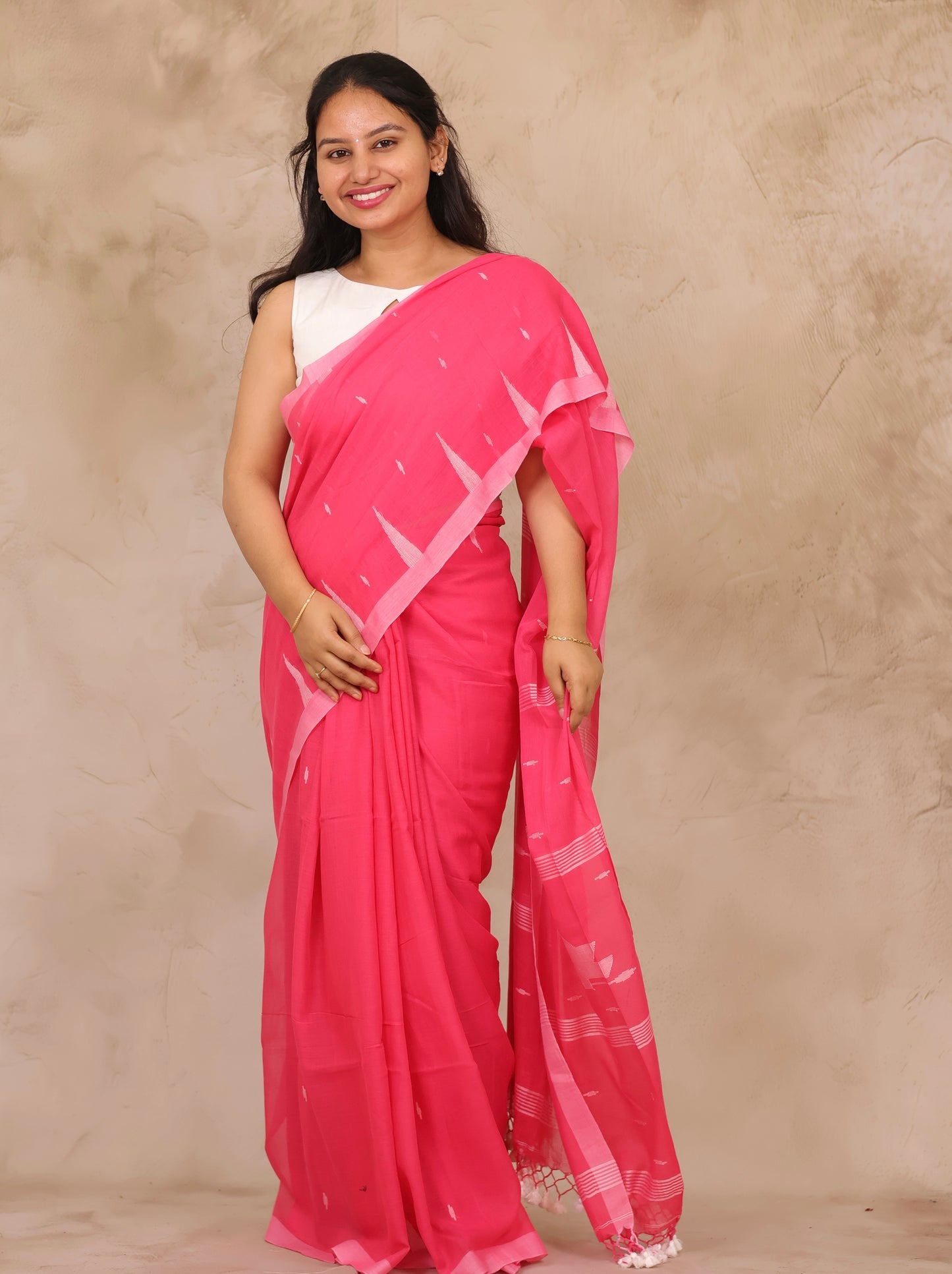 Pink Handwoven Malai Cotton Saree| Looms & Tassels