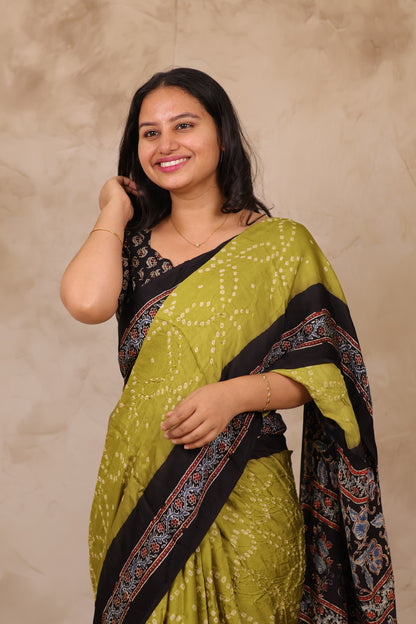 Lemon Green Hand Knotted Bandhej Arakh Modal Silk Saree with Lagdi Pallu | Looms & Tassels