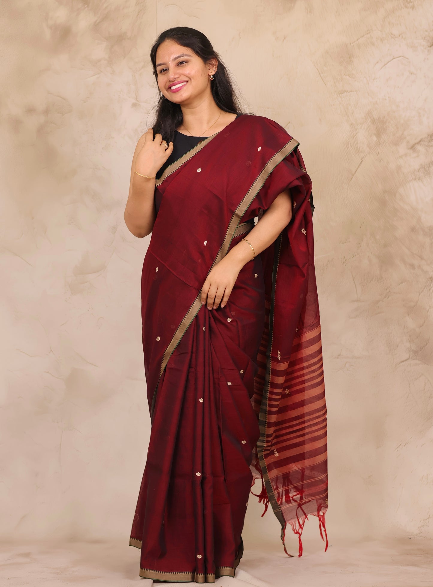 Maroon Narayanpet Cotton Saree With Butta Weaving | Looms & Tassels