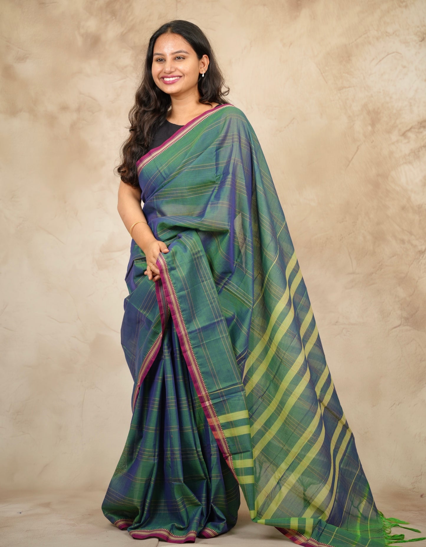 Green Duel Tone Narayanpet Cotton Saree lines weaving | Looms & Tassels