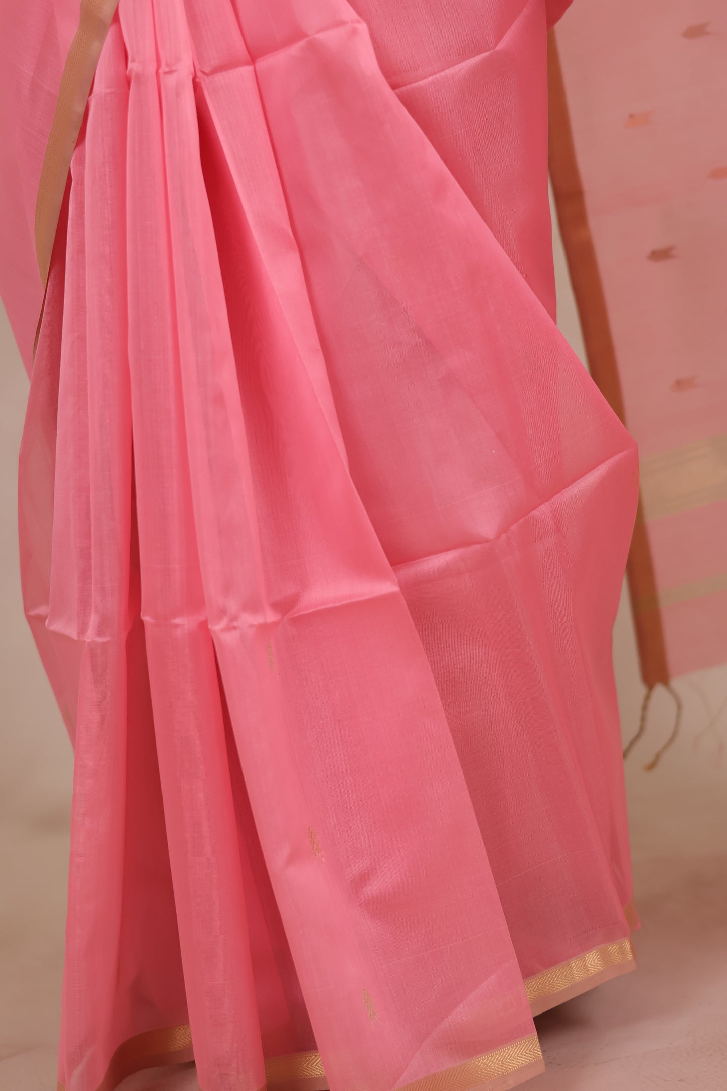 Baby Pink Handloom Maheswari Silk Cotton Sarees | Looms & Tassels