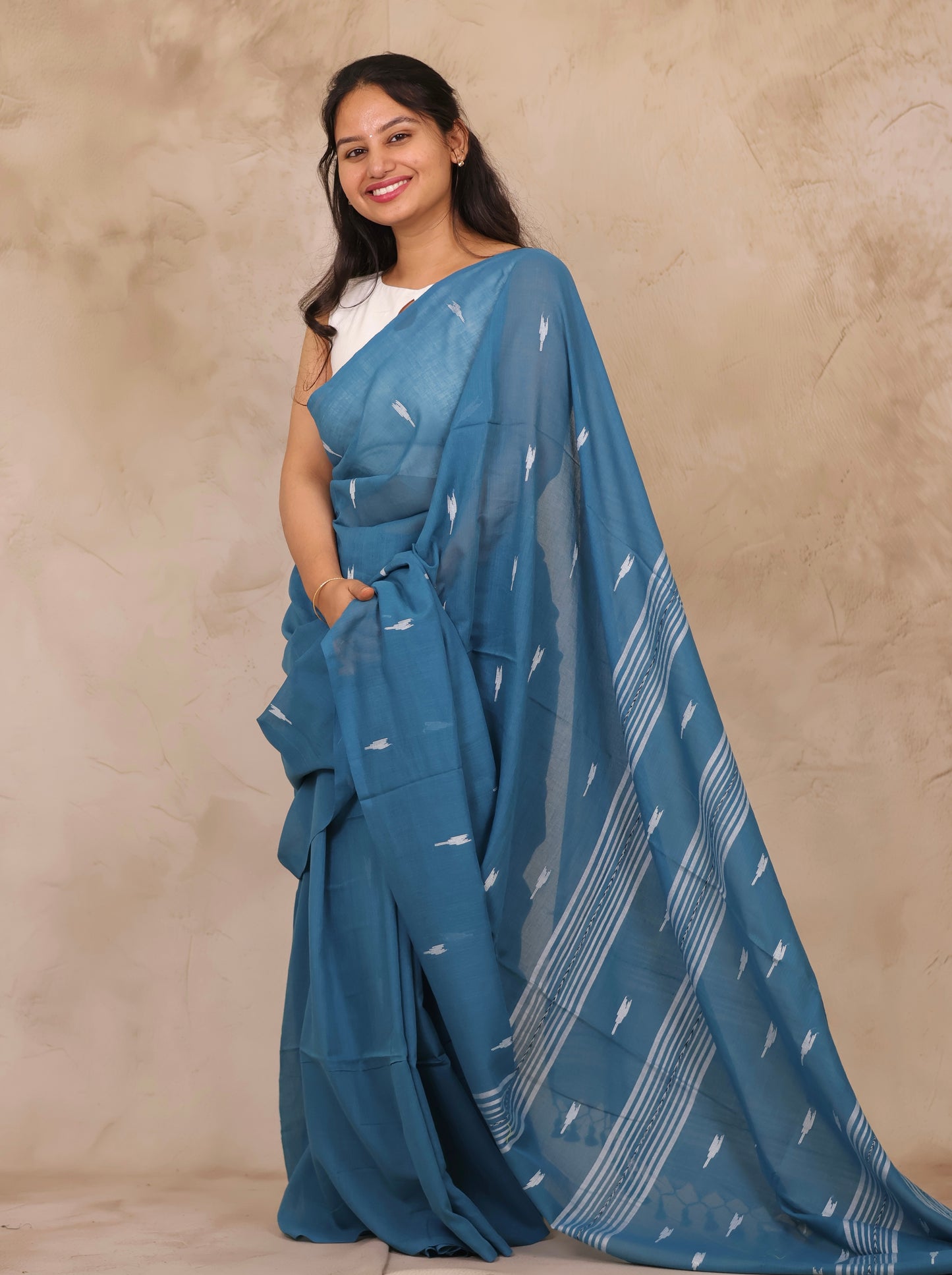 Blue Handwoven Malai Cotton Saree| Looms & Tassels