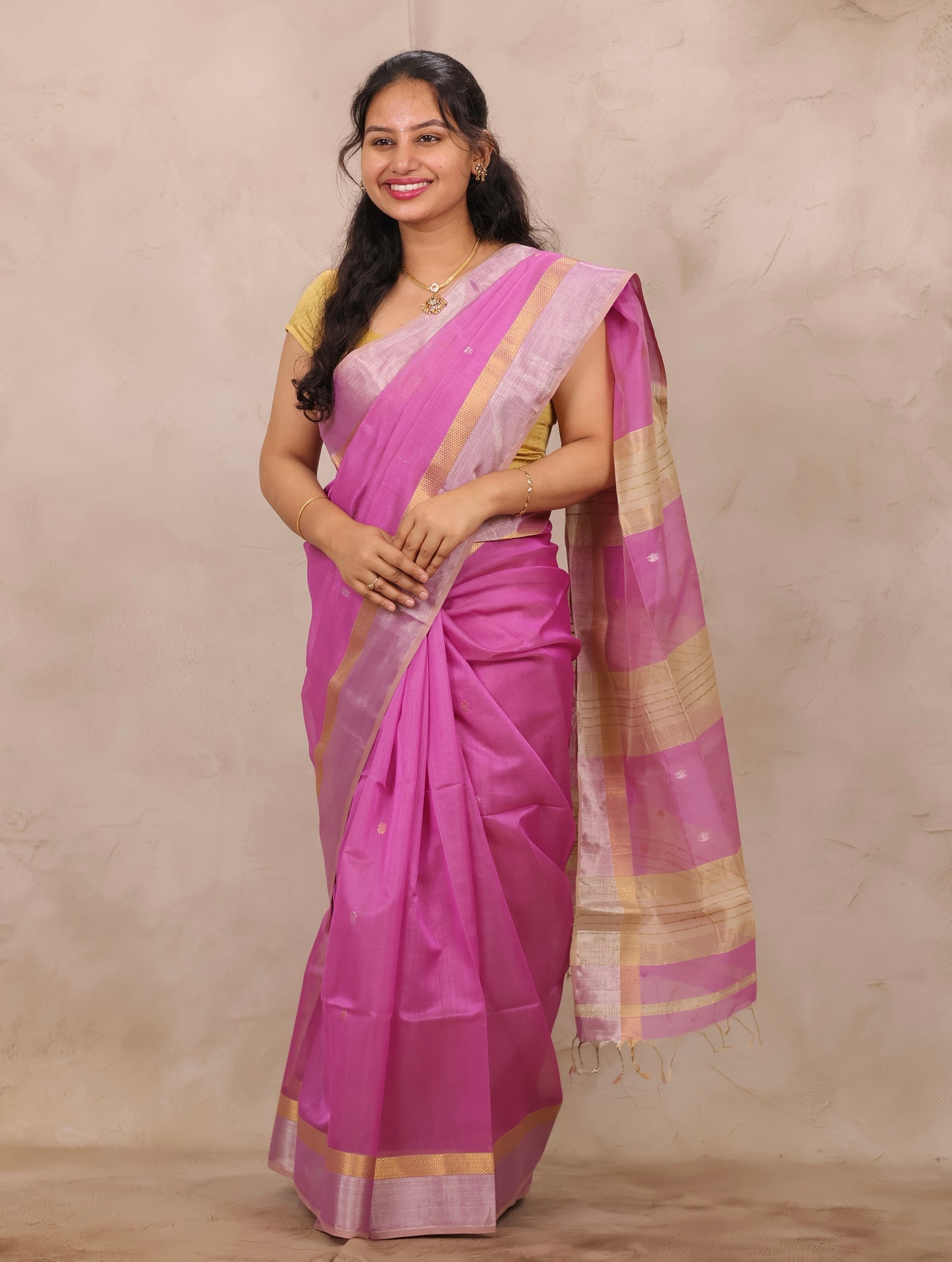 Pink Handloom Maheswari Silk Cotton Sarees | Looms & Tassels