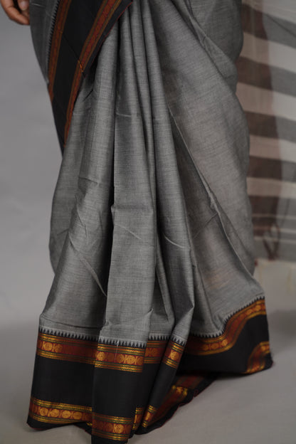Grey Narayanpet Cotton Saree With Ganga And Jamuna Border | Looms & Tassels