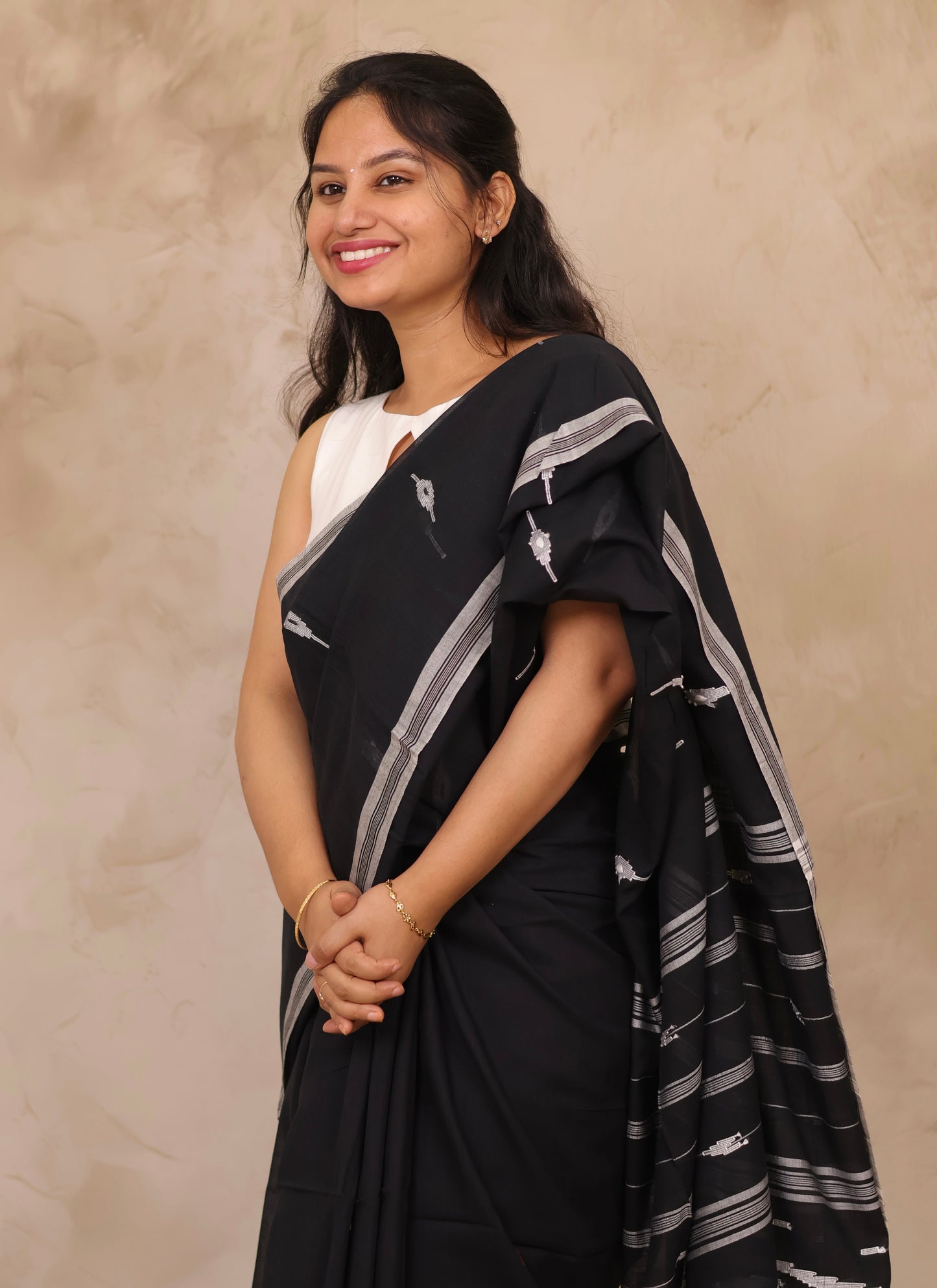 Black Handwoven Malai Cotton Saree | Looms & Tassels