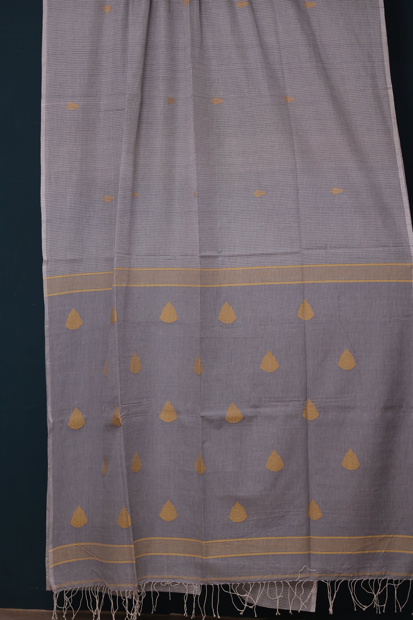 Grey Checks Pure Handwoven Jamdhani butta Malai Cotton Saree