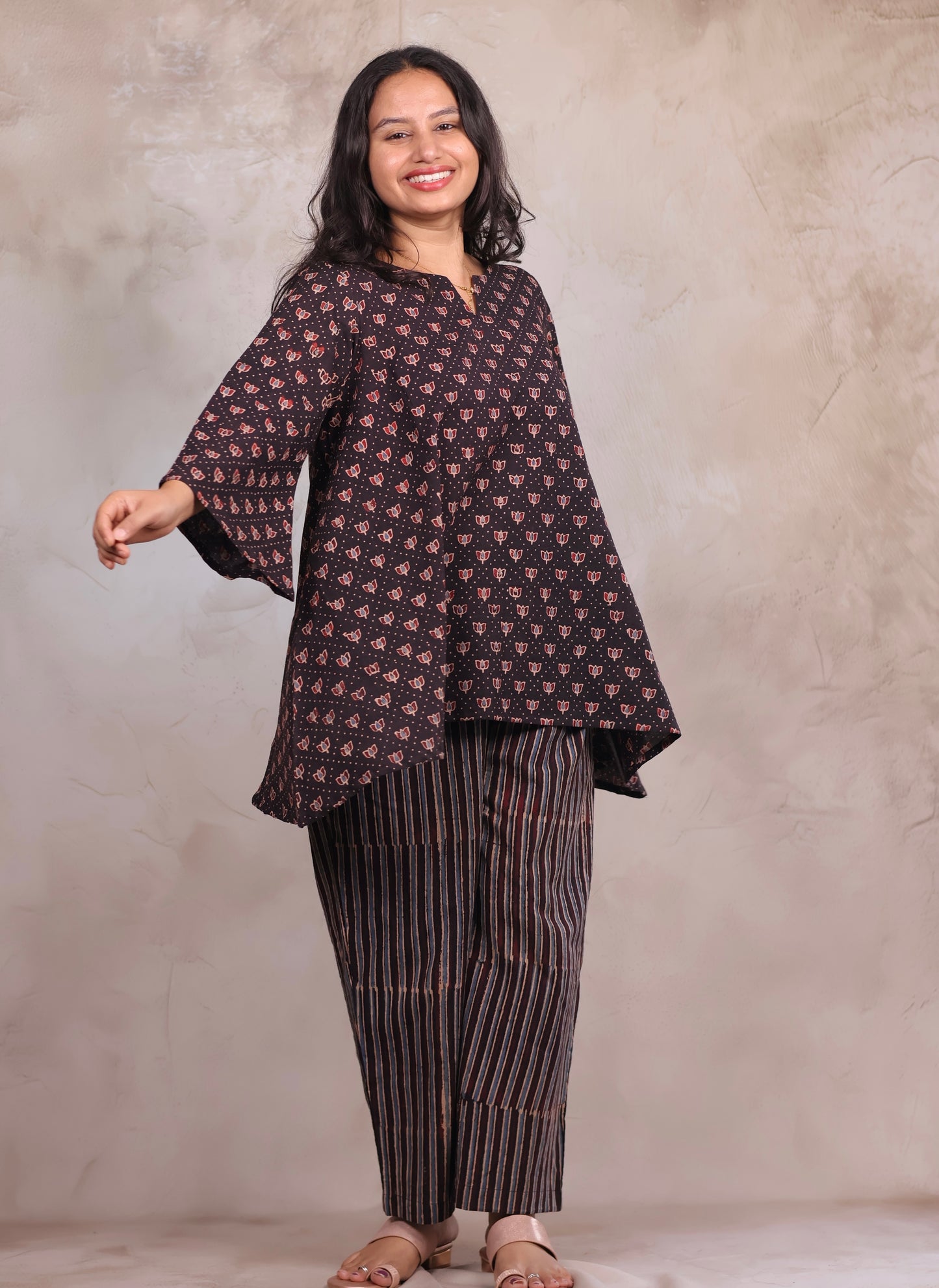 Black Ajrakh Handblock Printed Co-ord Set (Pure Cotton ) | Looms & Tassels