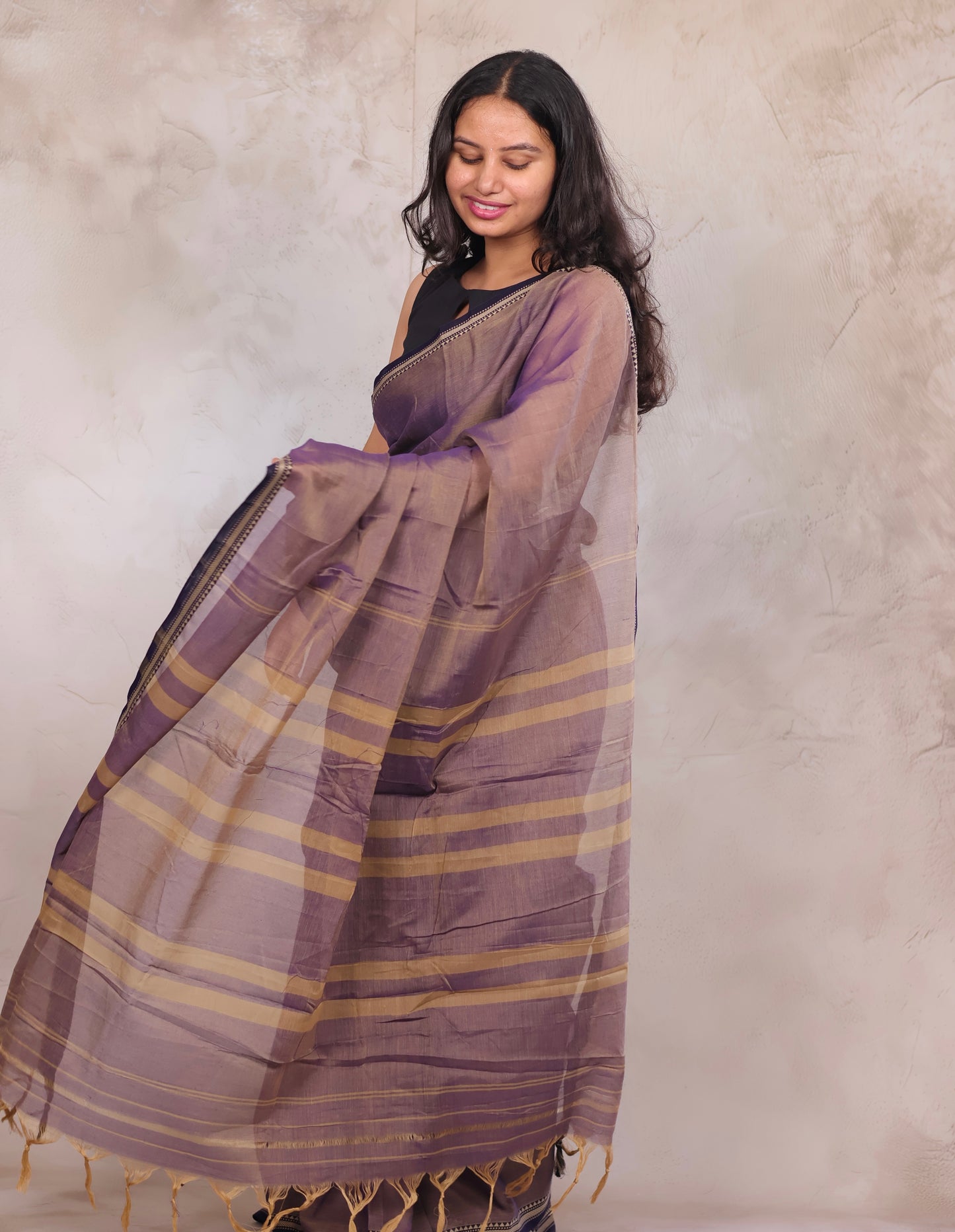 Lavender Narayanpet Cotton Saree with Ikkat Blouse Piece | Looms & Tassels