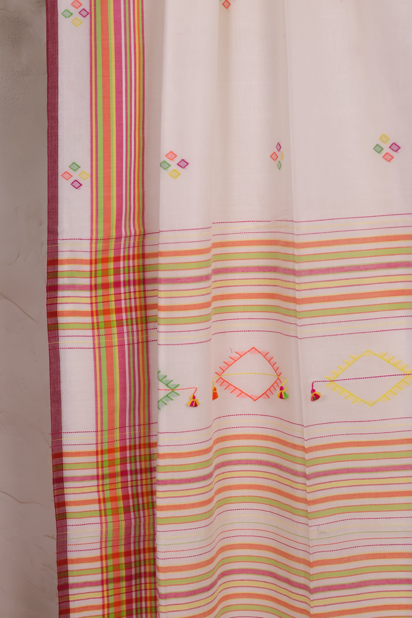 White Bhujodi weaving Malai Cotton Saree | Looms & Tassels