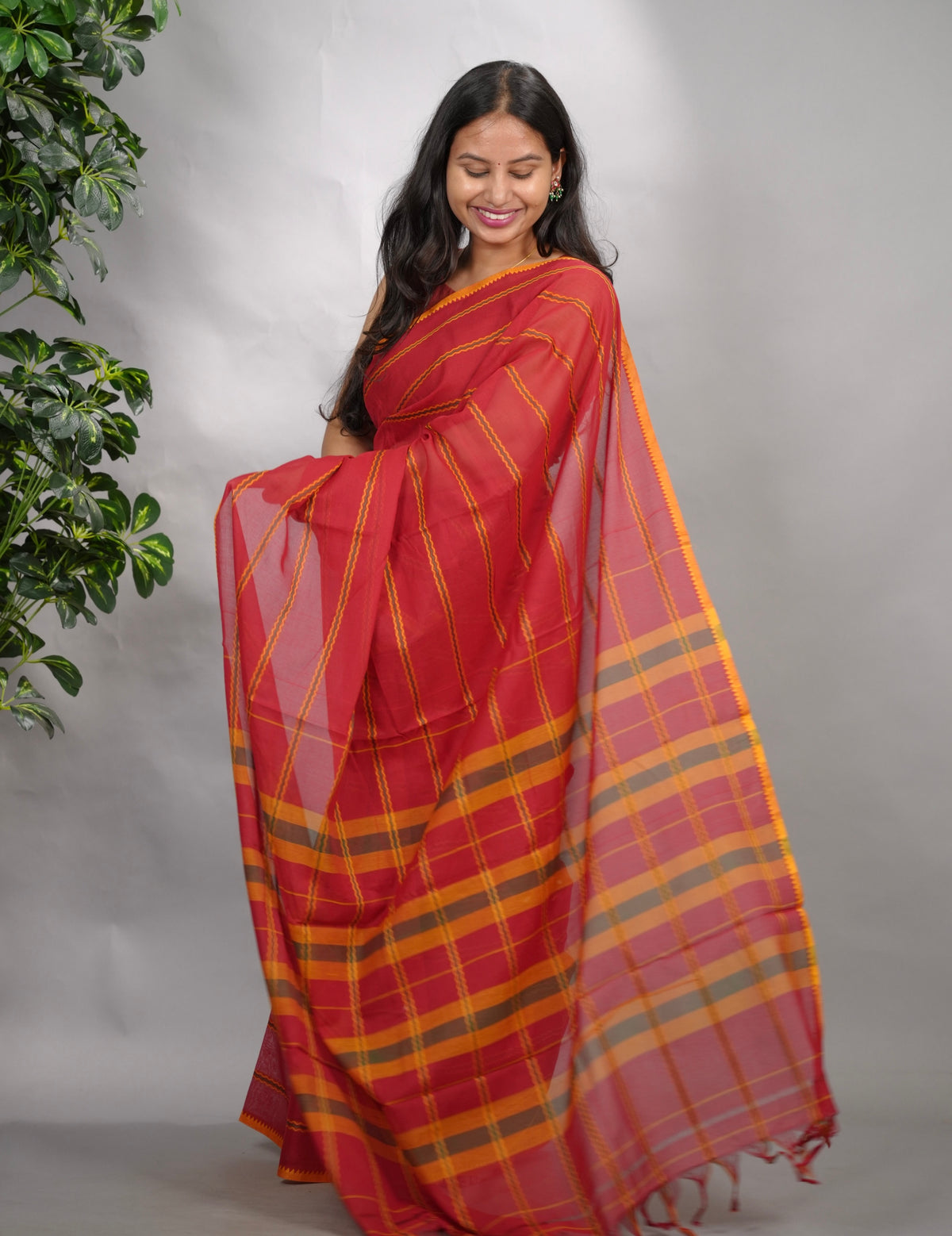 Red Narayanpet Cotton Saree | Looms & Tassels