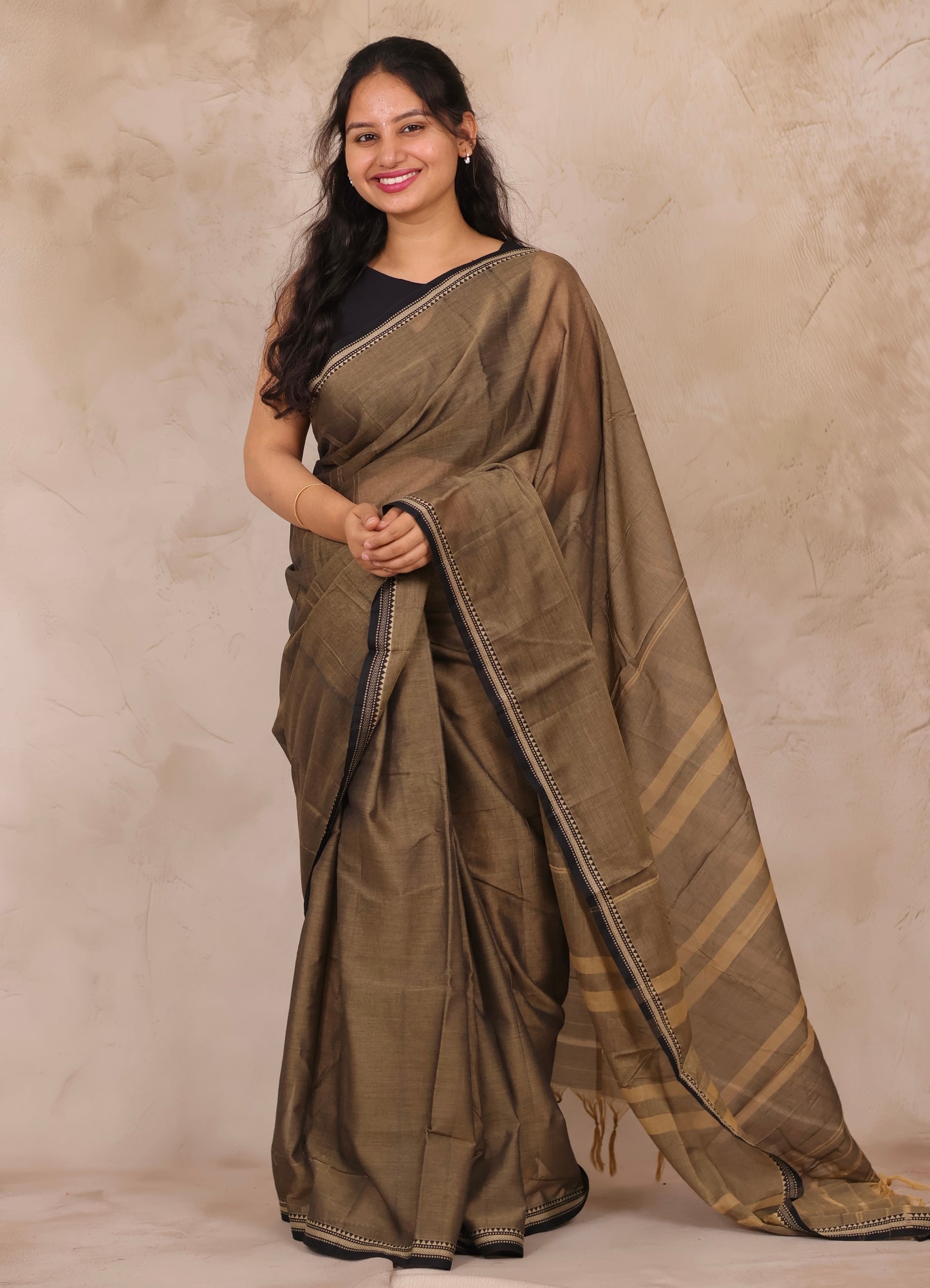 Grey Narayanpet Cotton Saree | Looms & Tassels
