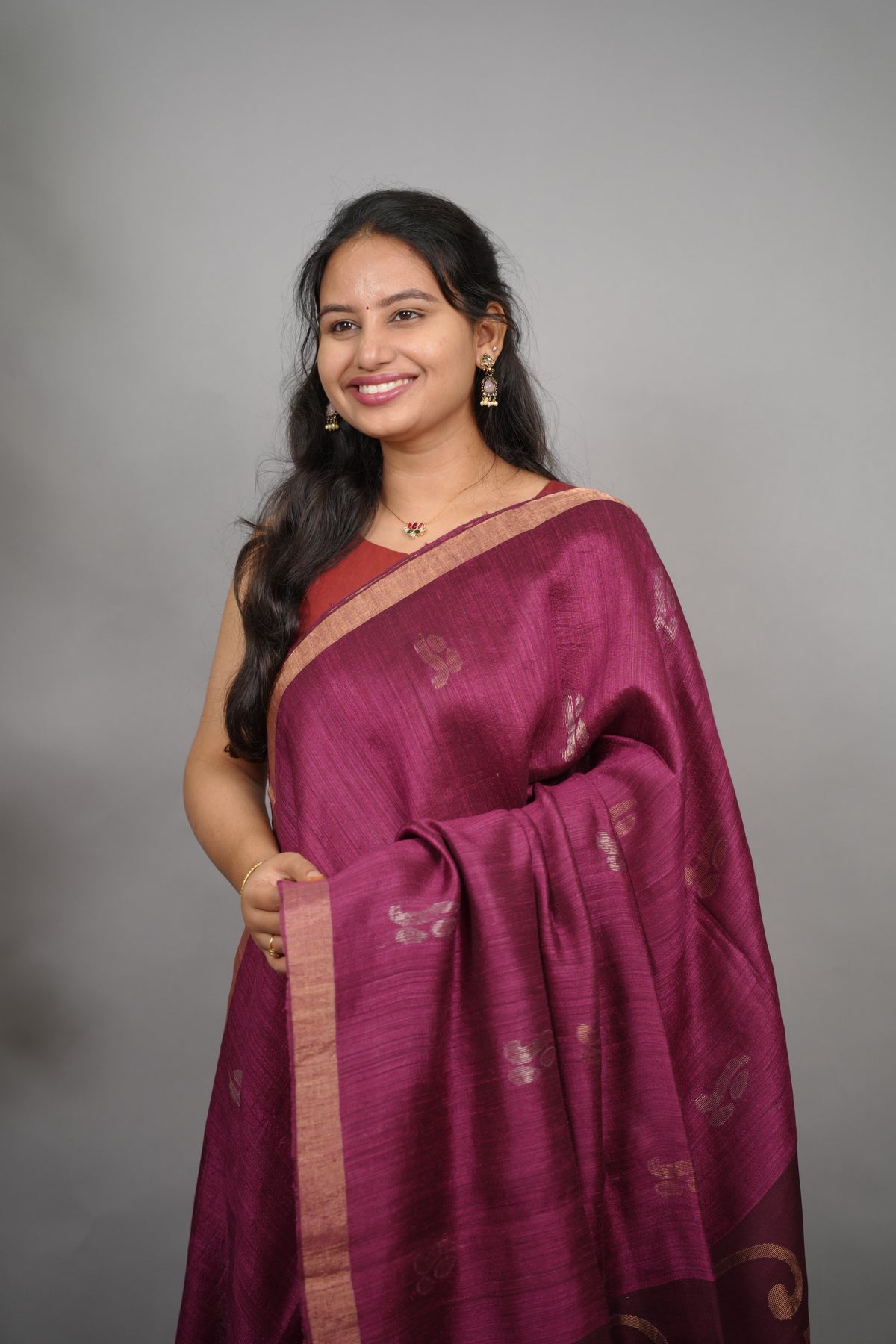 Magenta Handloom Jamdhani Pure Matka Silk Saree with Muslin Silk Pallu