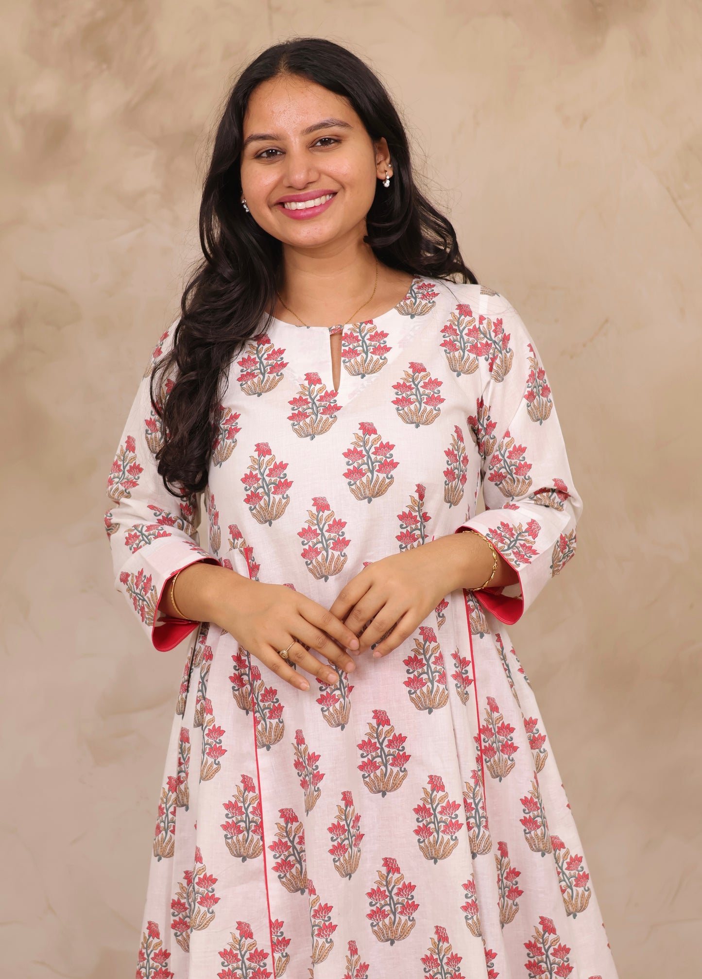 Off White Floral Mul Cotton Kurta with Red Palazzo Set | Looms & Tassels