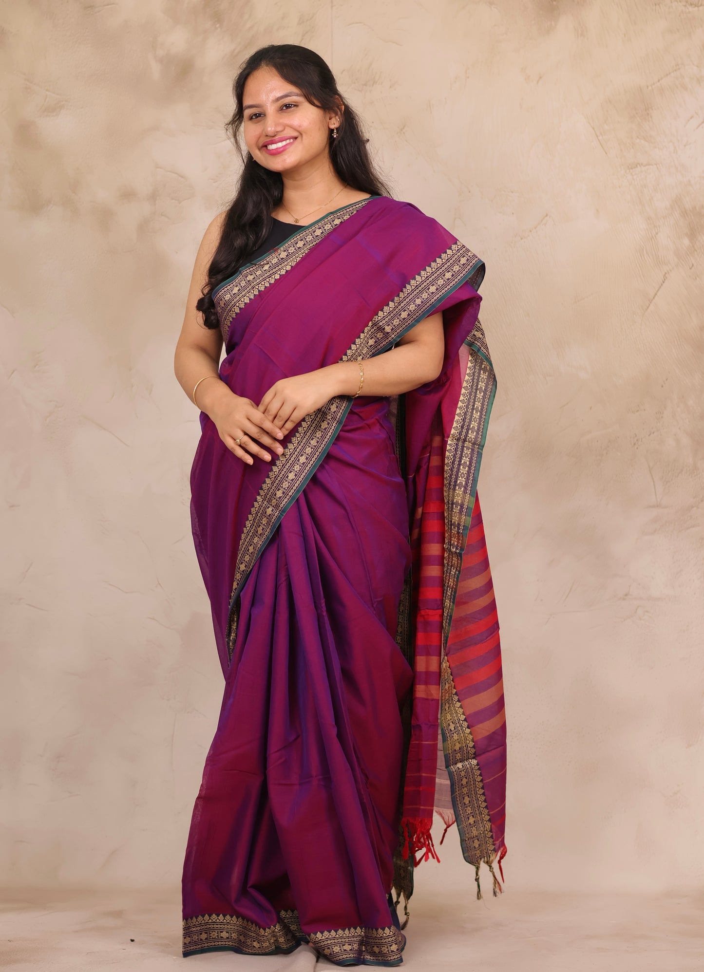 Magenta Narayanpet Cotton Saree | Looms & Tassels