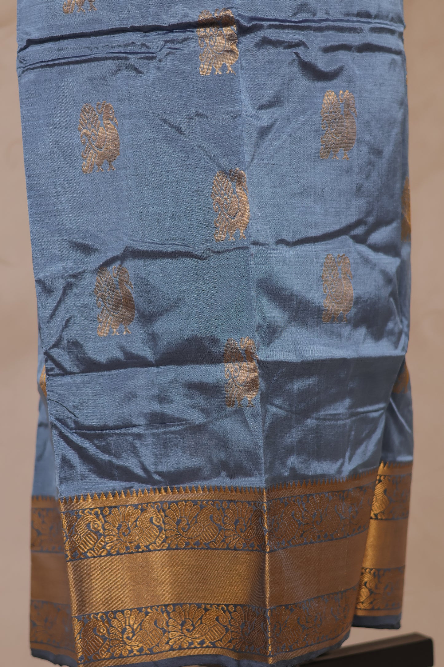 Gray Mangalagiri Silk Handloom Top Material | Looms & Tassels