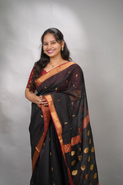 Black Handloom Maheswari Silk Cotton Sarees | Looms & Tassels