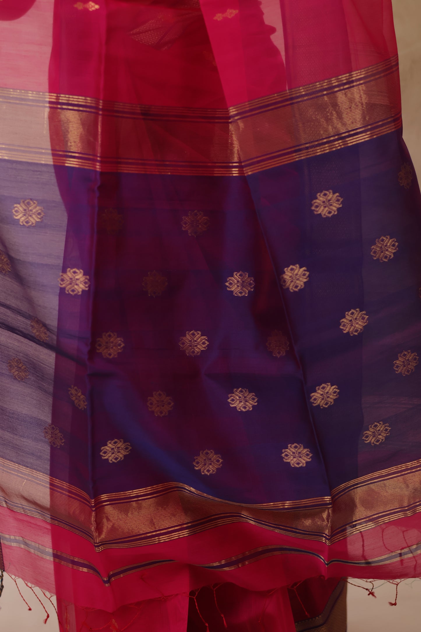 Pink Handloom Maheswari Silk Cotton Sarees | Looms & Tassels
