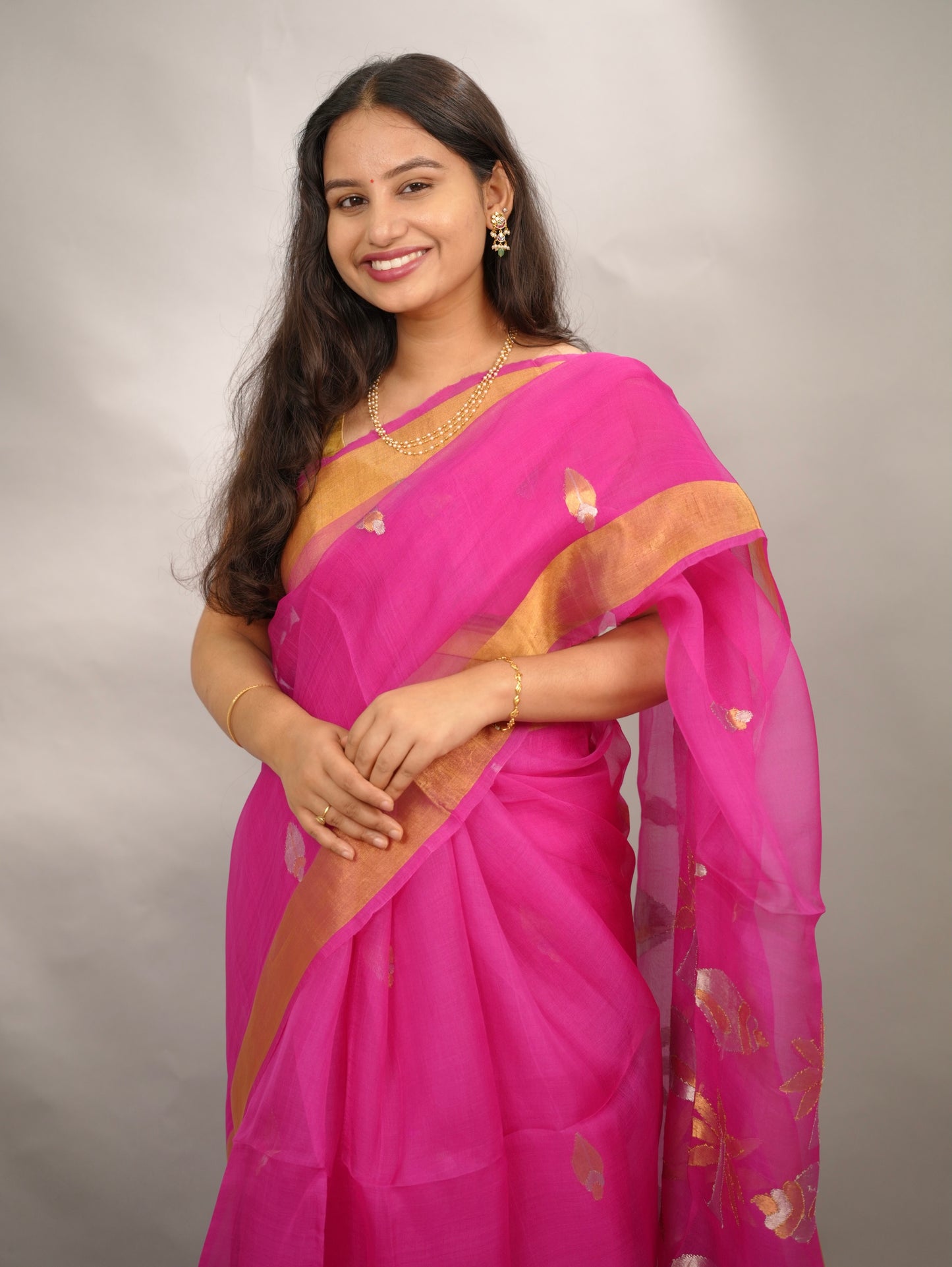 Pink Handloom Muslin Silk Saree With jamdhani weaving | Looms & Tassels