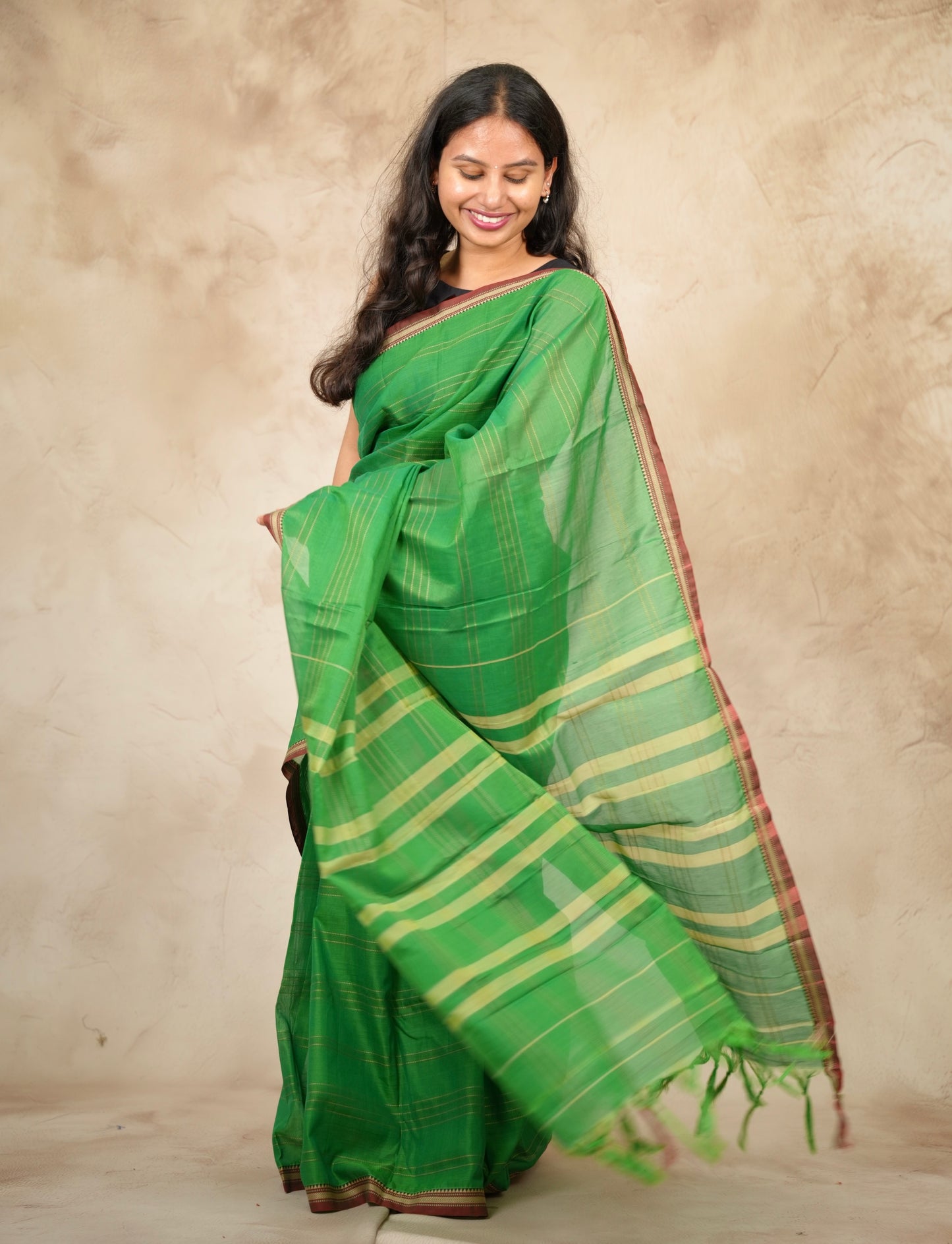 Parrot Green Narayanpet Cotton Saree lines weaving | Looms & Tassels
