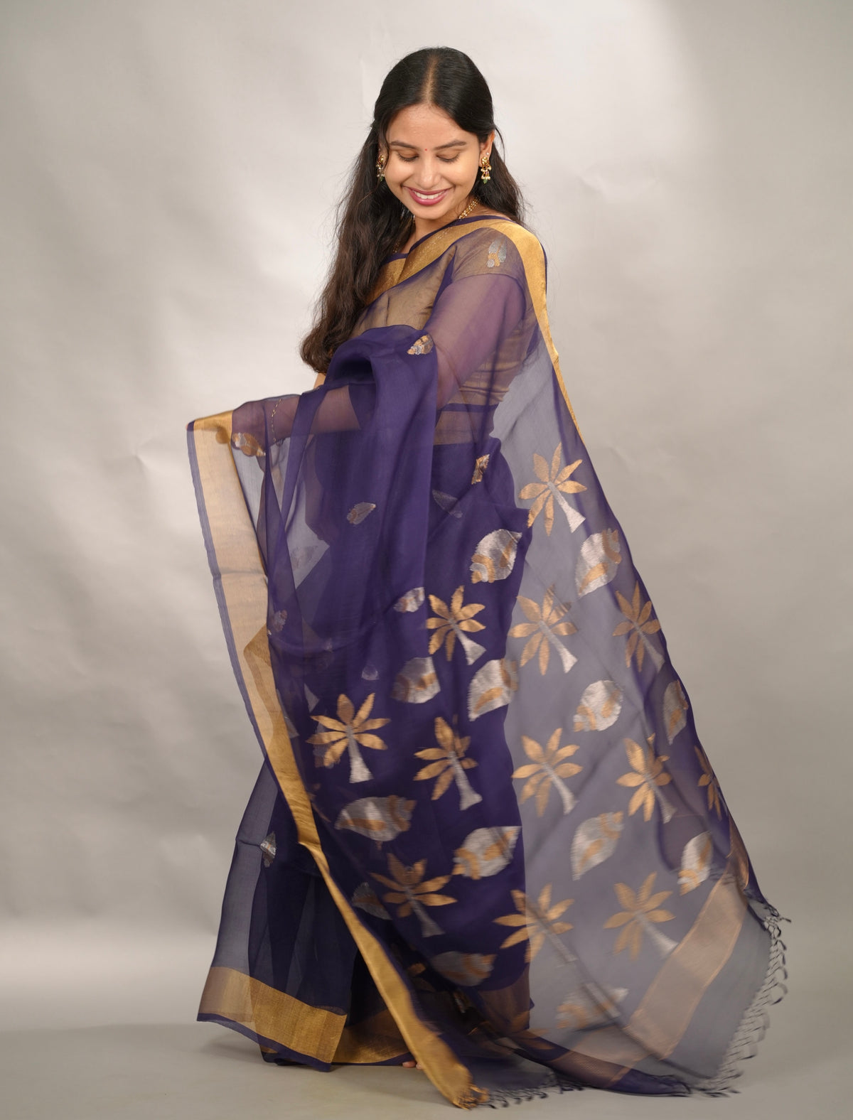 Dark Blue Handloom Muslin Silk Saree With jamdhani weaving | Looms & Tassels