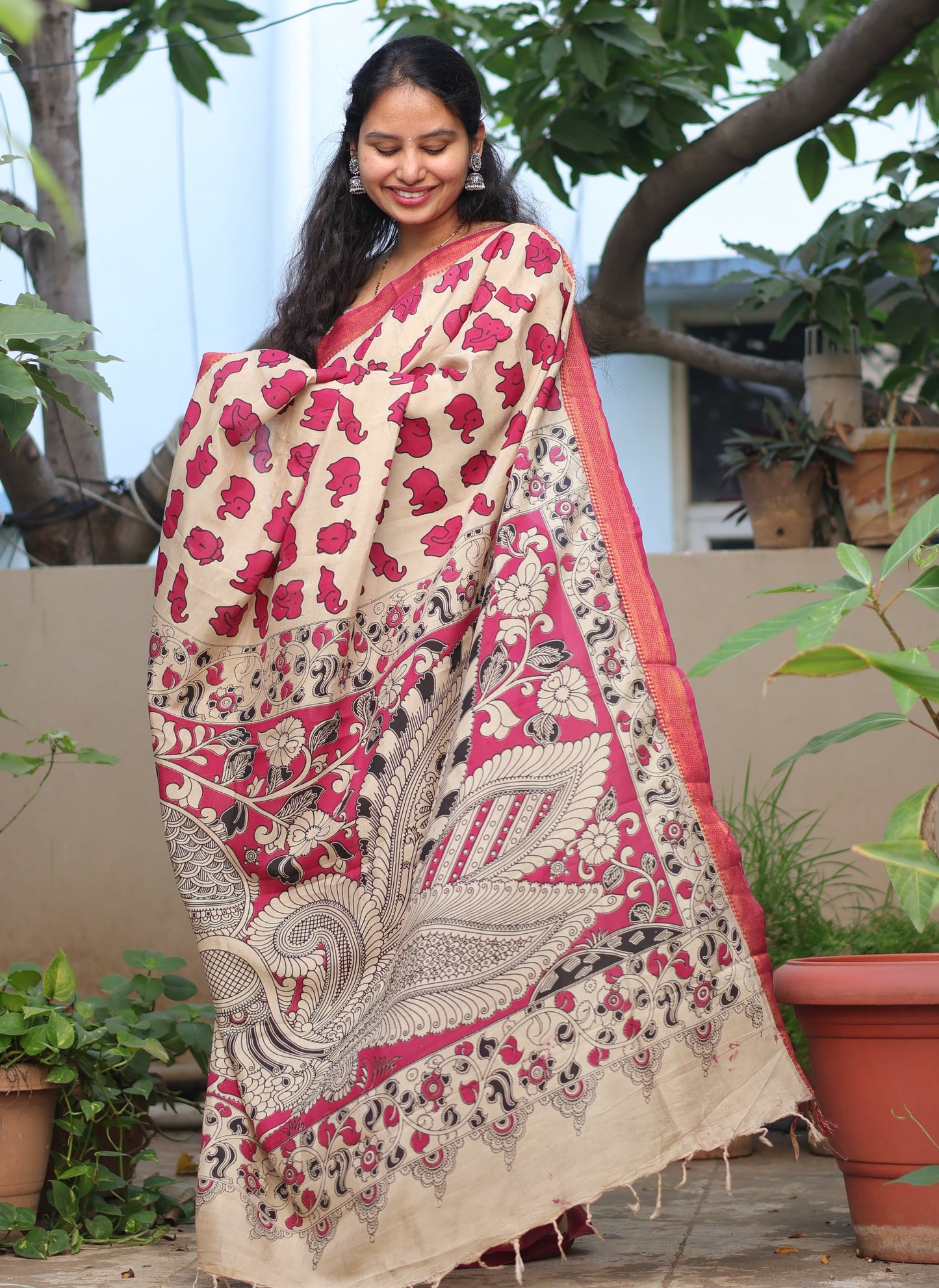 Cream & Pink Elephant Kalamkari Silk Handcrafted Nizam Border Saree
