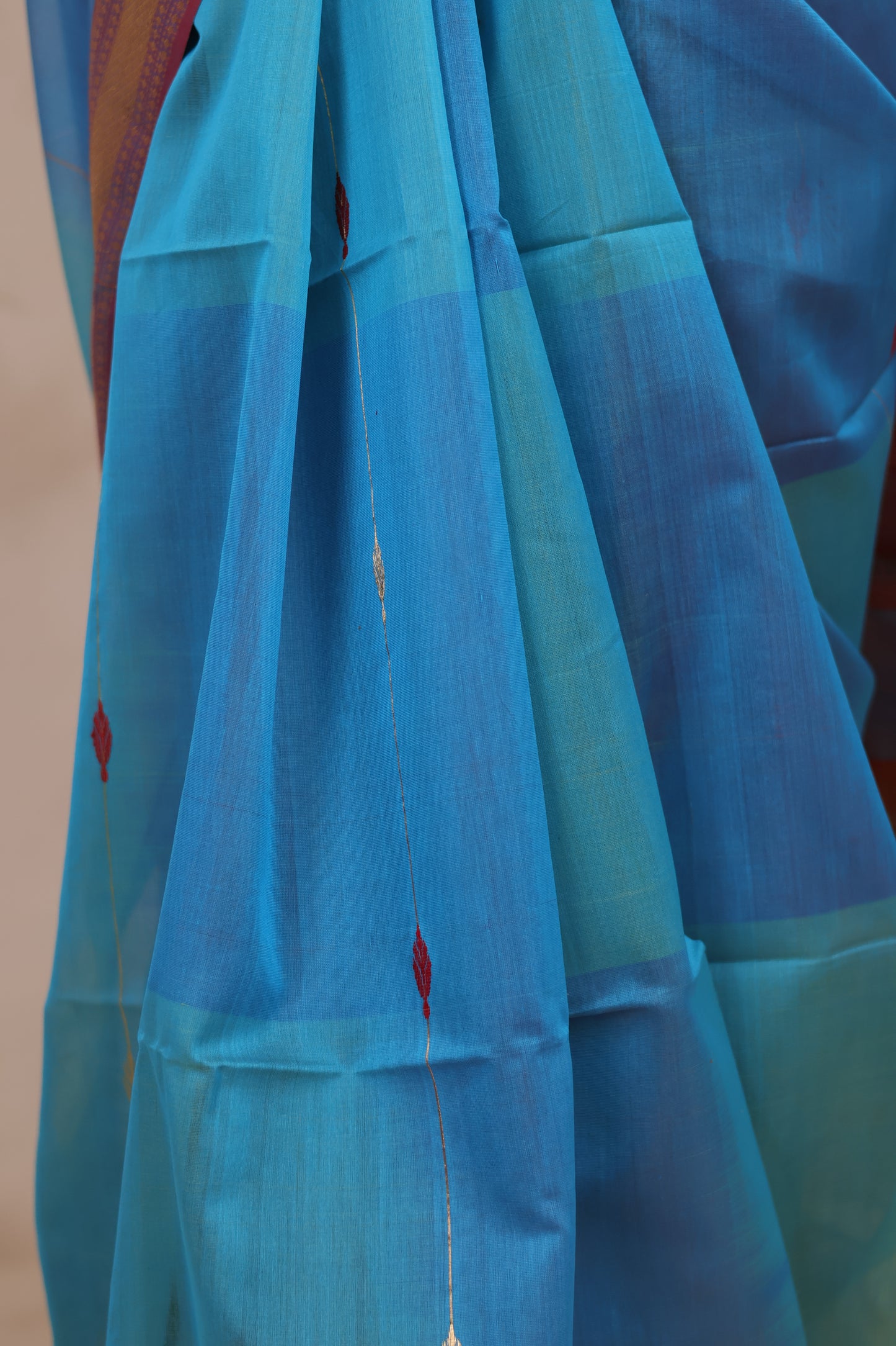 Dual Shade Blue Handloom Maheswari Silk Cotton Sarees | Looms & Tassels