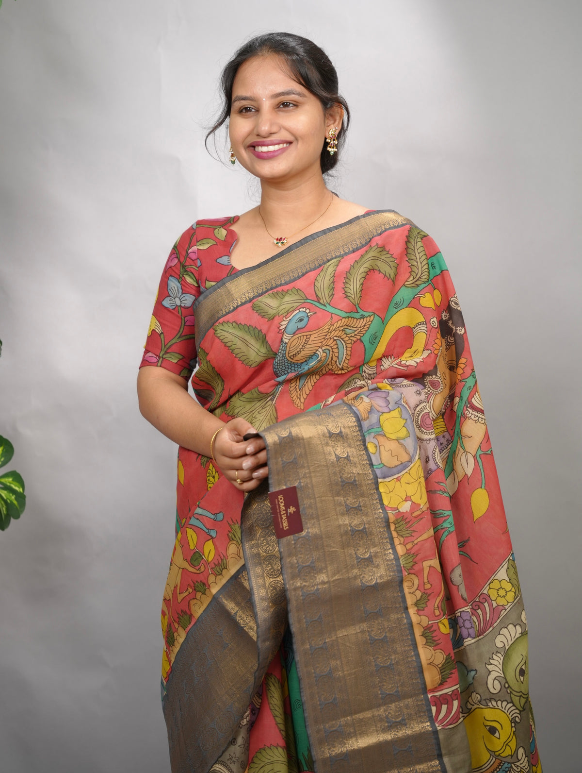 Peach Hand Drawn Pen Kalamkari Bangalore Silk Kanchi Border Saree | Looms & Tassels