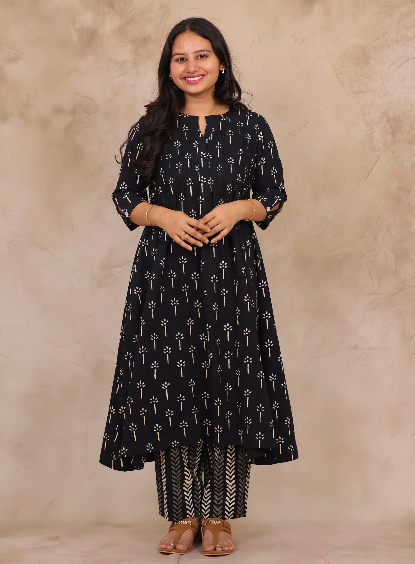 Black Pure Mul Cotton Co-Ord Set | Looms & Tassels
