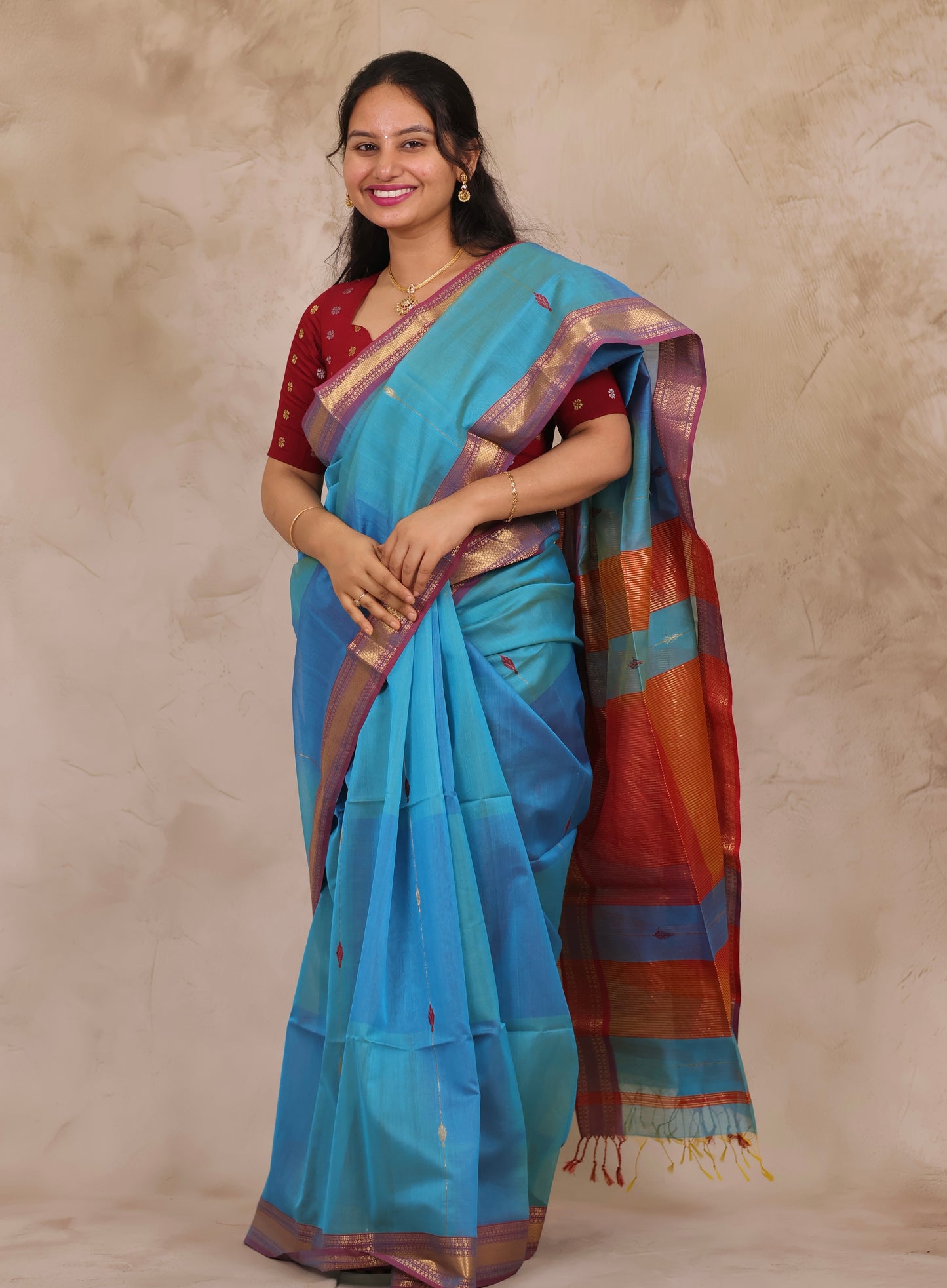 Dual Shade Blue Handloom Maheswari Silk Cotton Sarees | Looms & Tassels