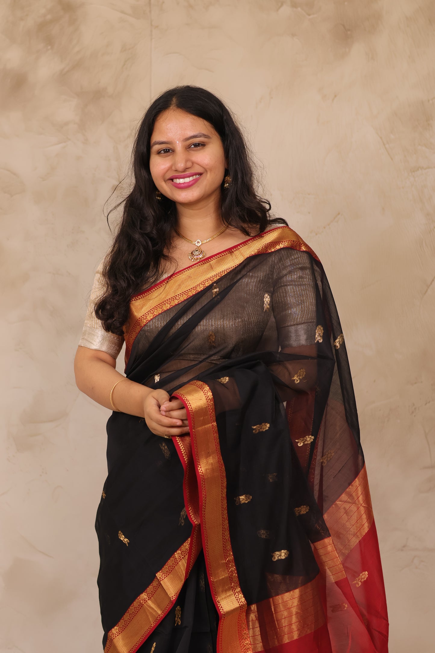 Black & Red Handloom Maheswari Silk Cotton Sarees | Looms & Tassels