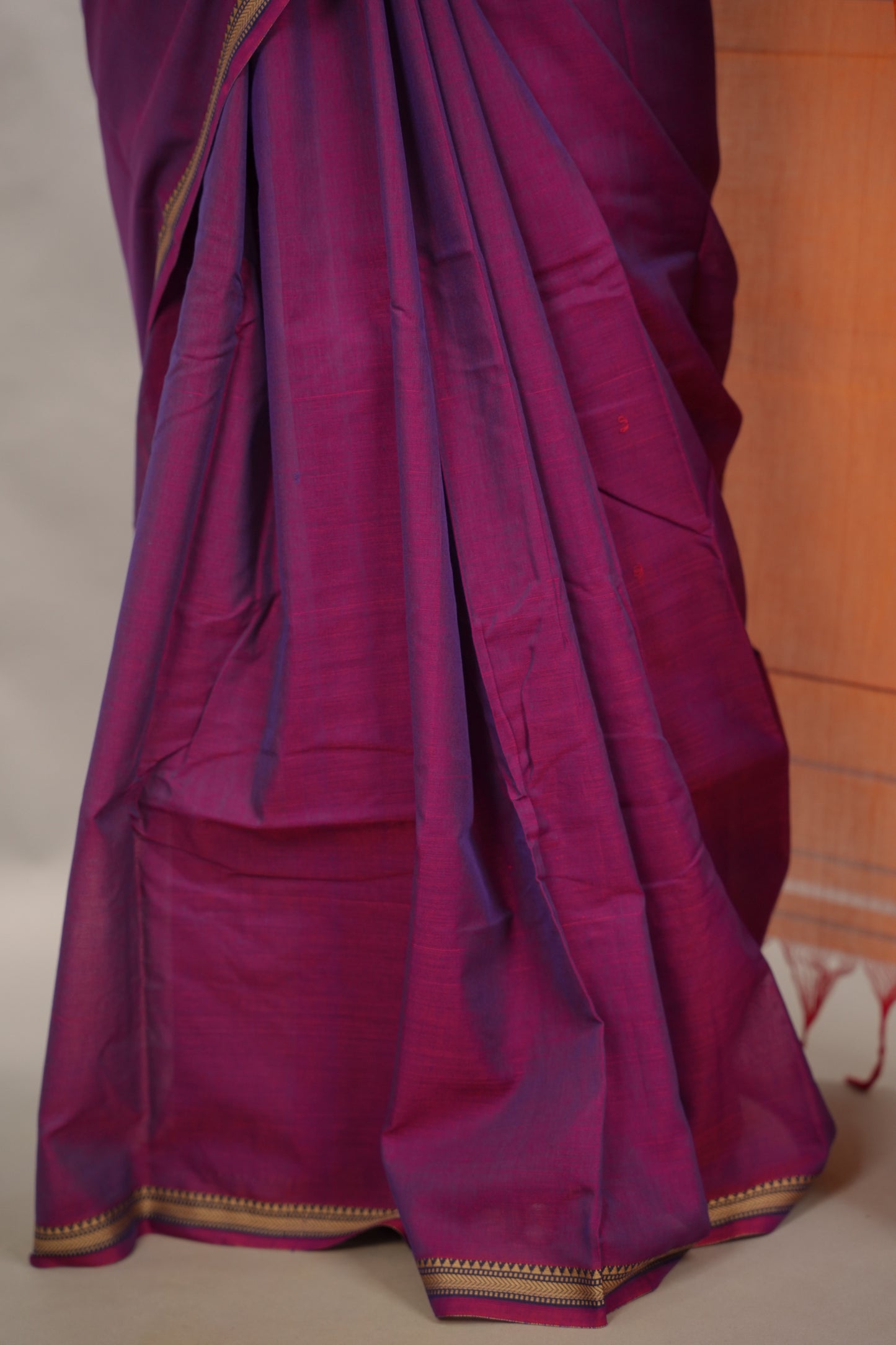 Magenta Narayanpet Cotton Saree | Looms & Tassels