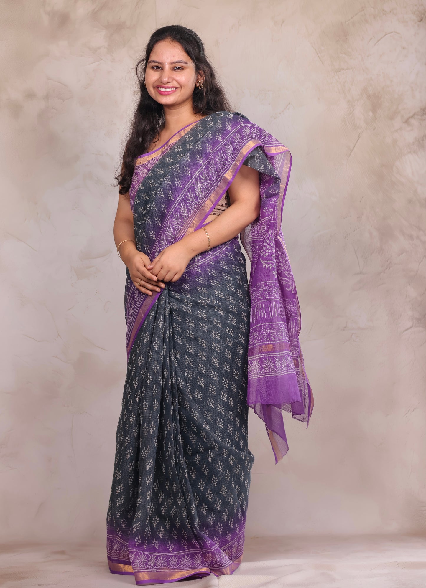 Ash And Dark Lavender Dual Shade Pure Kota Doria Saree with Bagru Handblock Prints | Looms & Tassels