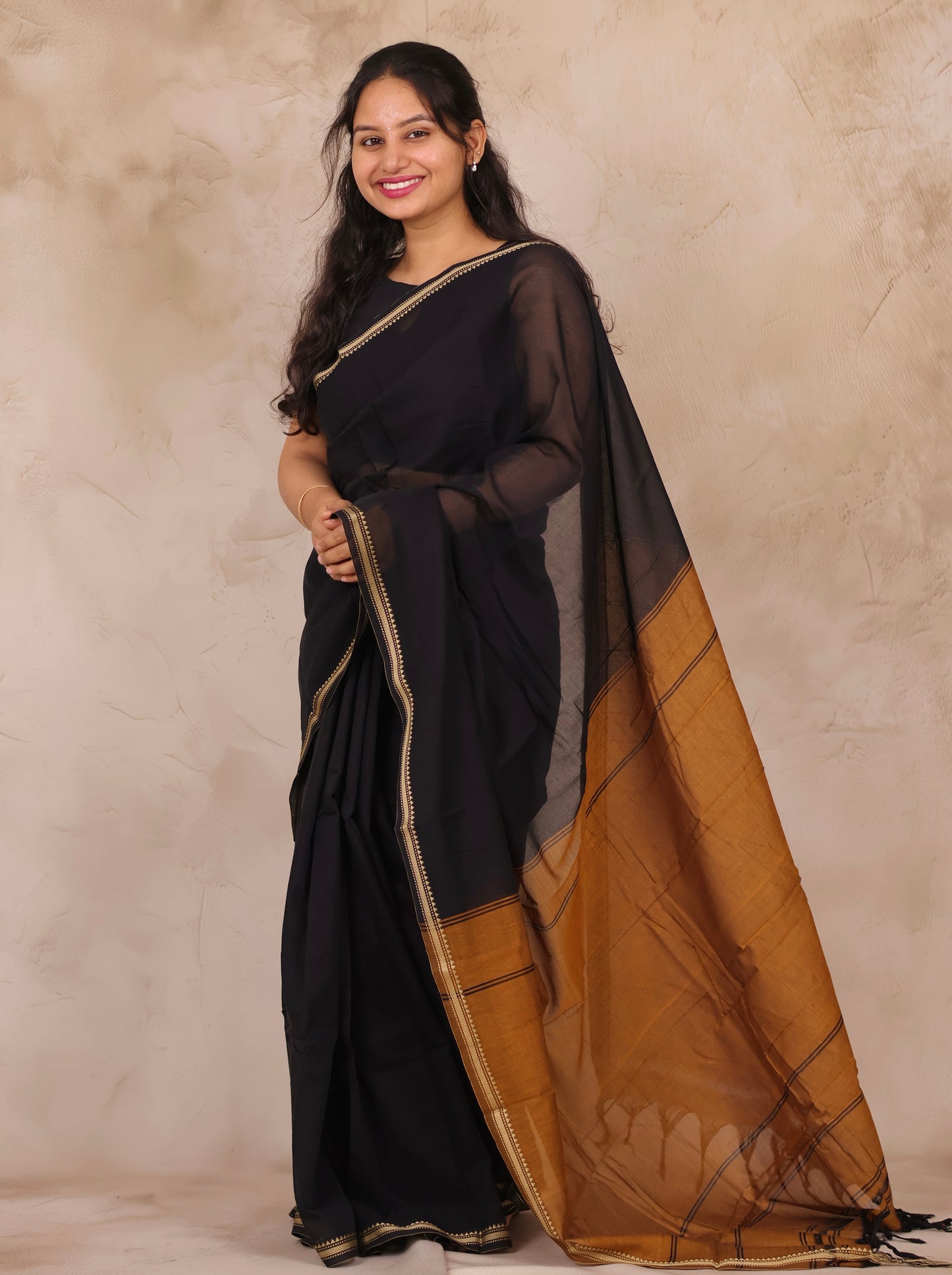 Black Narayanpet Cotton Saree | Looms & Tassels