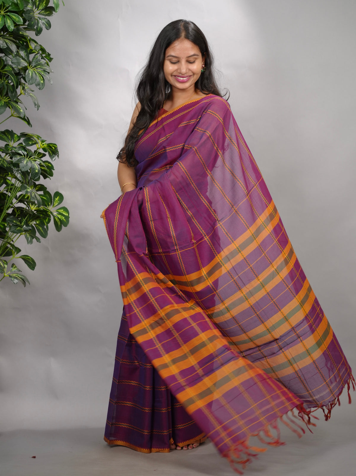 Magenta Narayanpet Cotton Saree | Looms & Tassels
