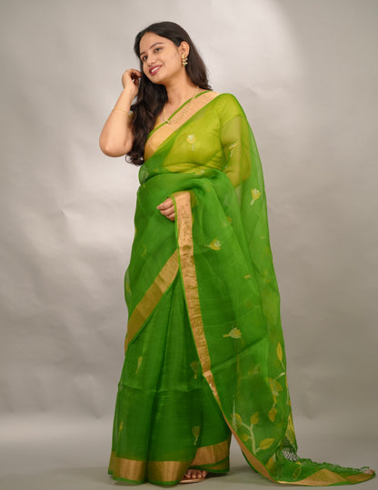 Paret Green Handloom Muslin Silk Saree With jamdhani weaving | Looms & Tassels